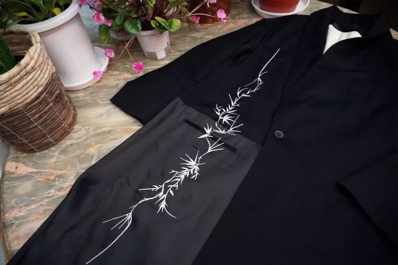 Haider Ackermann Haider Ackermann Wool embroidered long coat Size US S / EU 44-46 / 1 - 4 Thumbnail