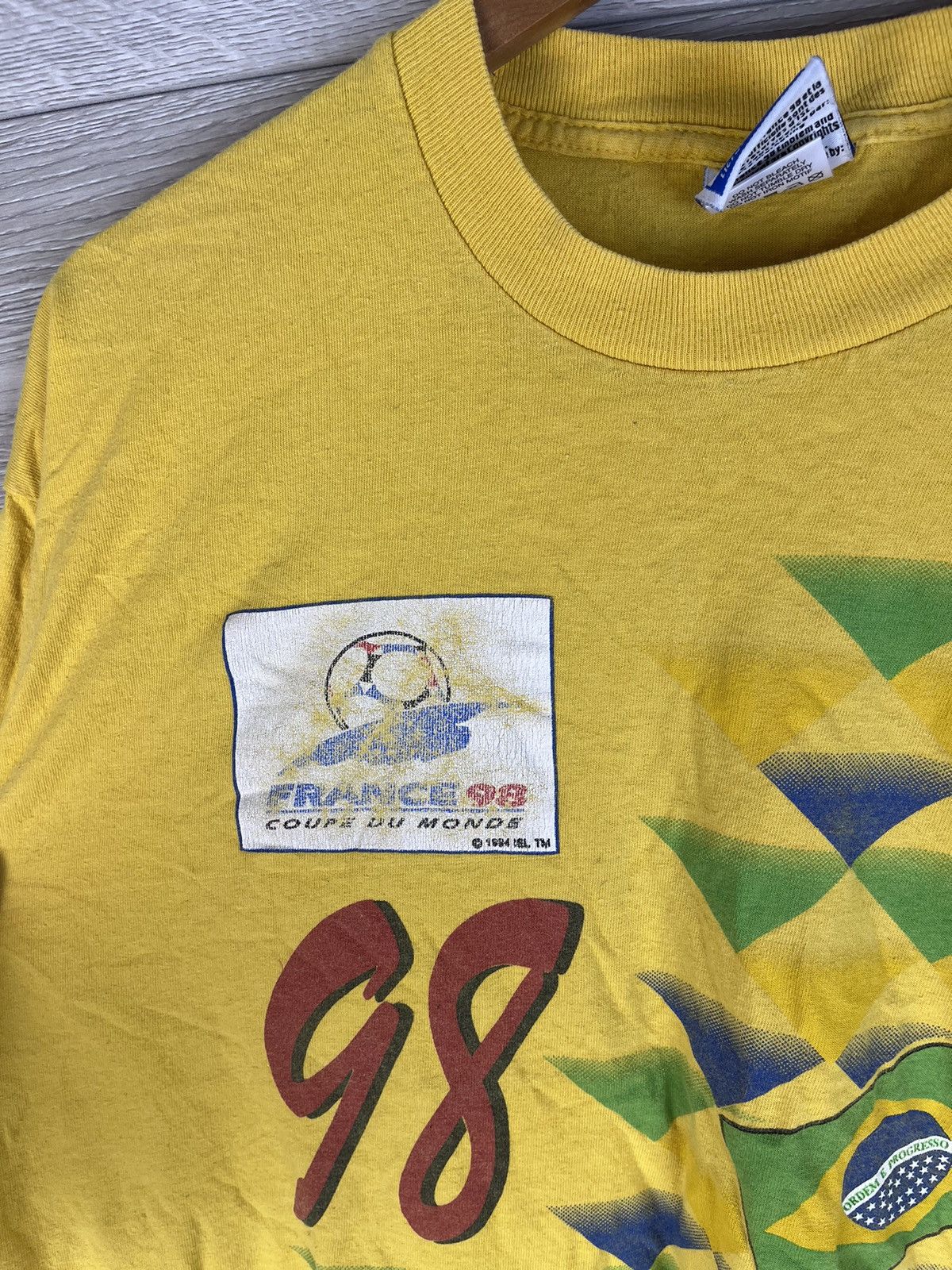 Umbro Mens t-shirt merch France 98 Coupe Ou Mande size L Brazil Size US L / EU 52-54 / 3 - 4 Thumbnail