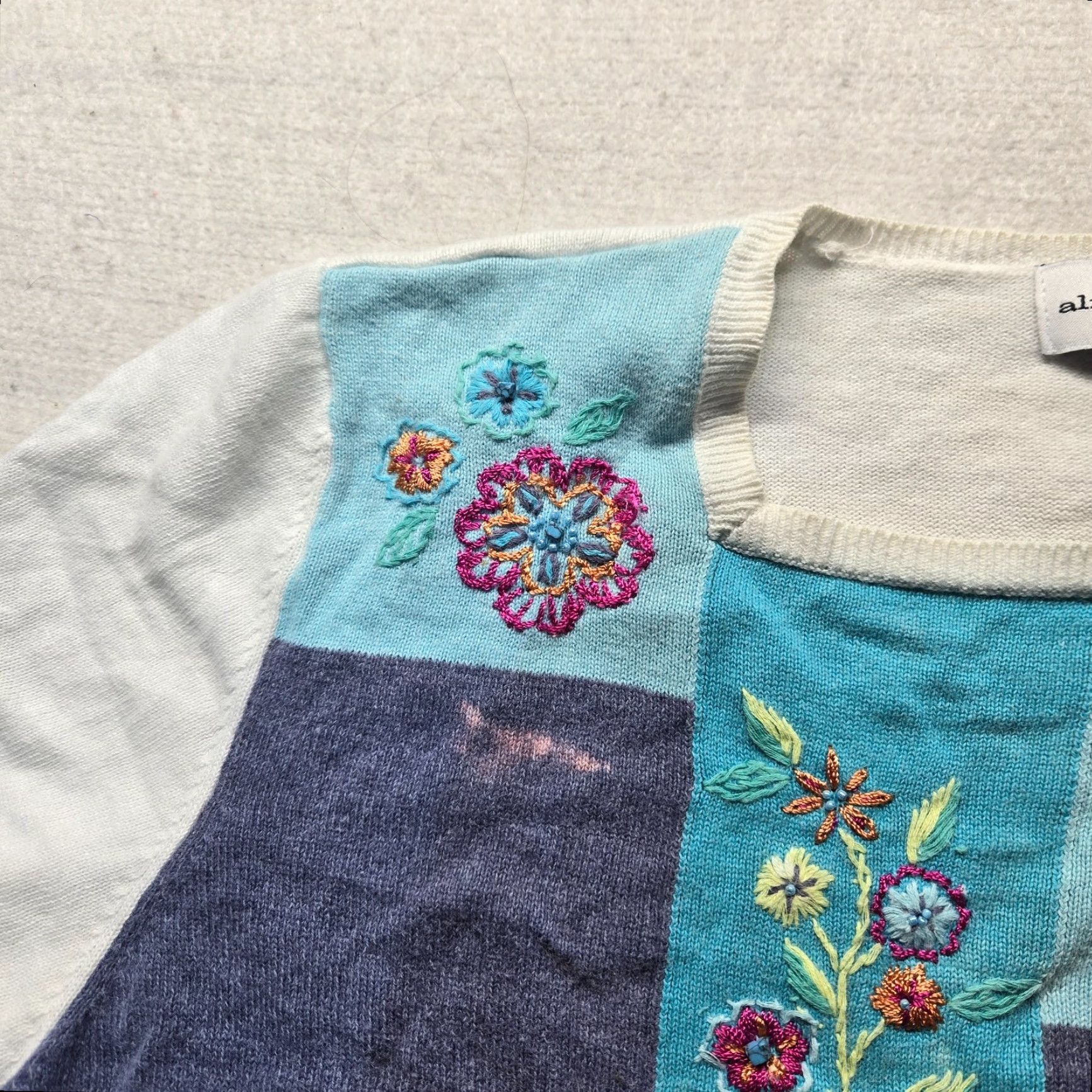 Vintage Alfred Dunner Sweater Embroidered Floral Flowers Beaded Ramie Adult Women Size M Size M / US 6-8 / IT 42-44 - 3 Thumbnail