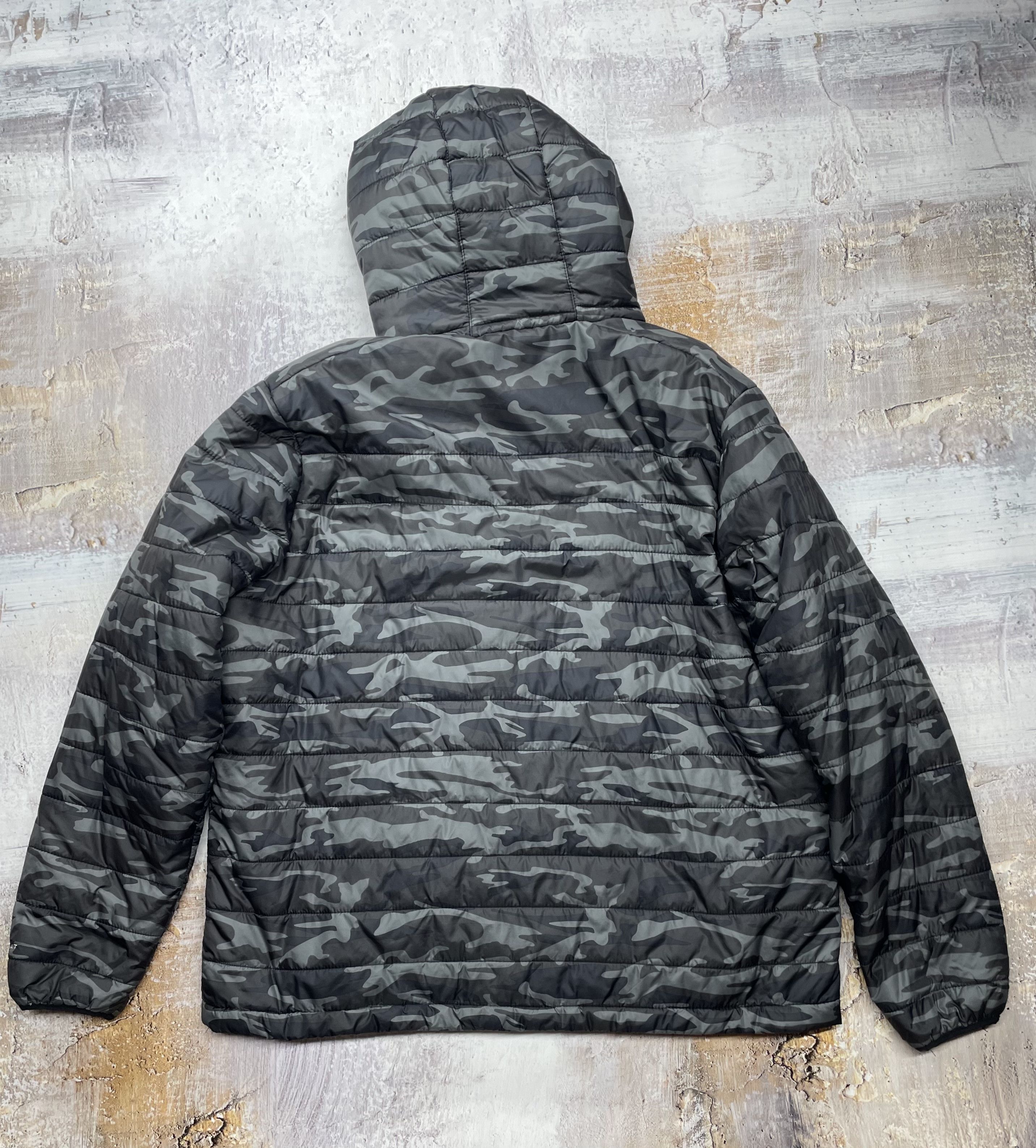 Columbia Vintage Camouflage Puffer Jacket Columbia Men’s Size XL Size US XL / EU 56 / 4 - 5 Thumbnail