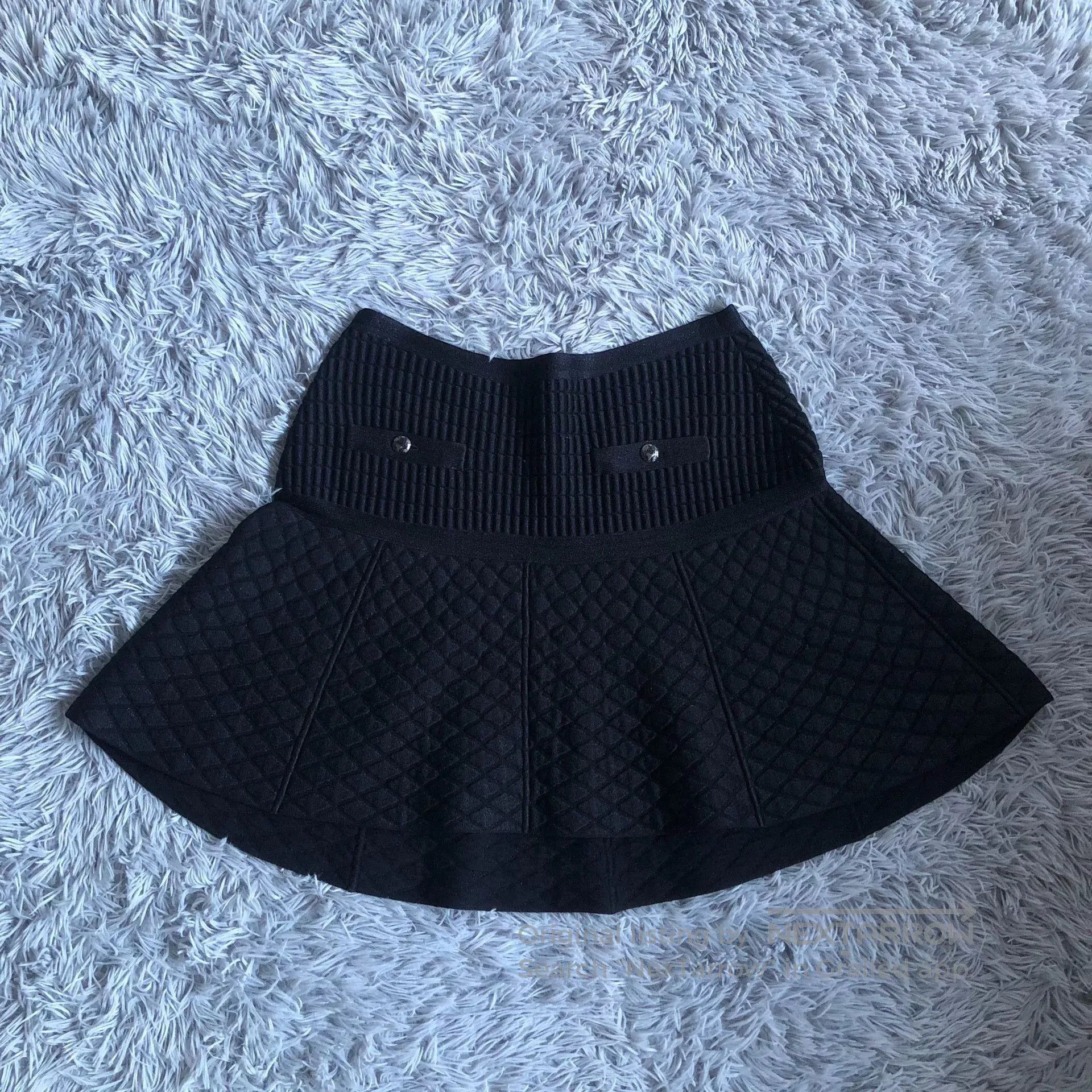 Chanel Chanel Black Quilted Glitter Skirt. Size 39" - 4 Thumbnail
