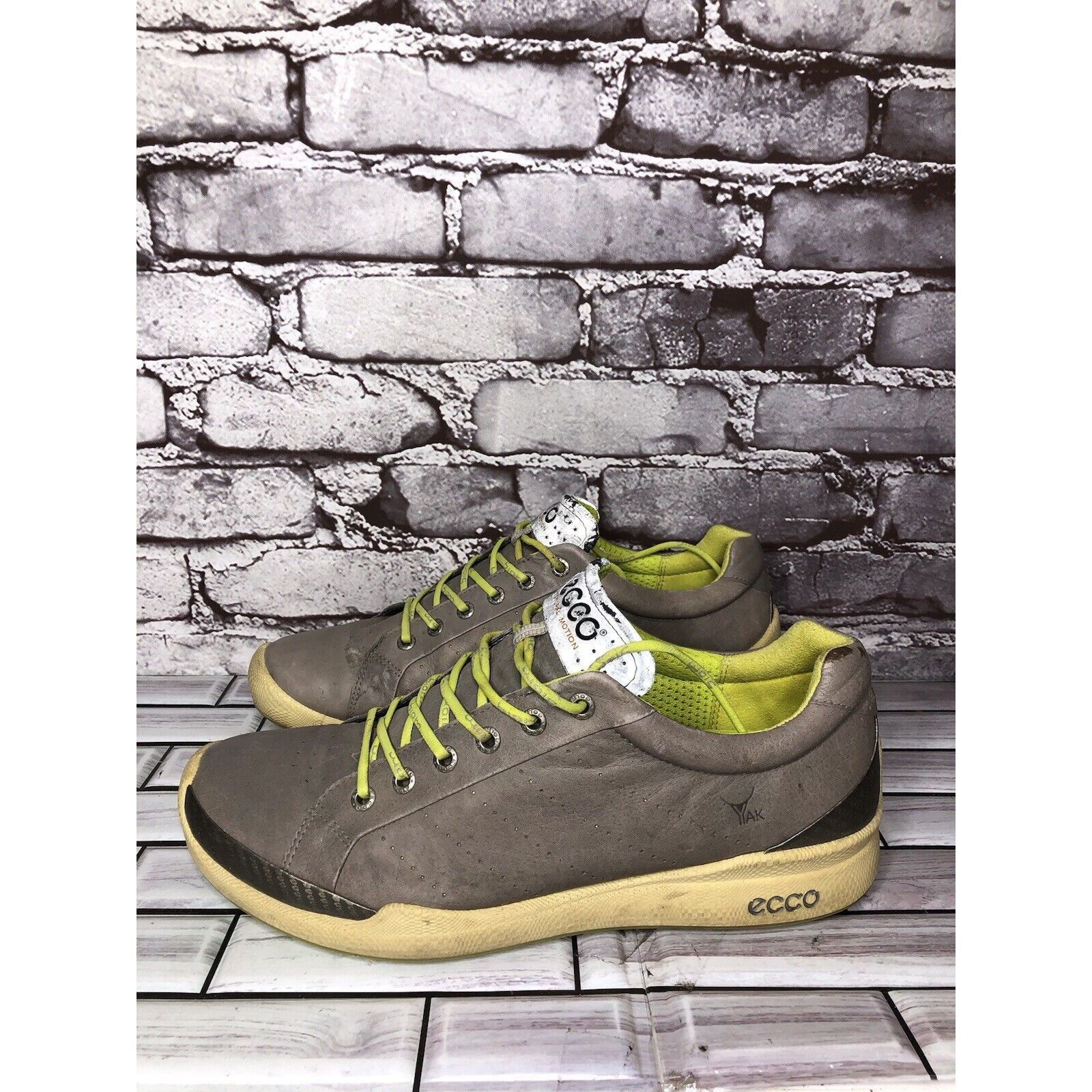 Ecco Ecco Biom Hybrid Gray Yak Leather Green Golf Shoes Spikeless Size US 10 / EU 43 - 1 Thumbnail