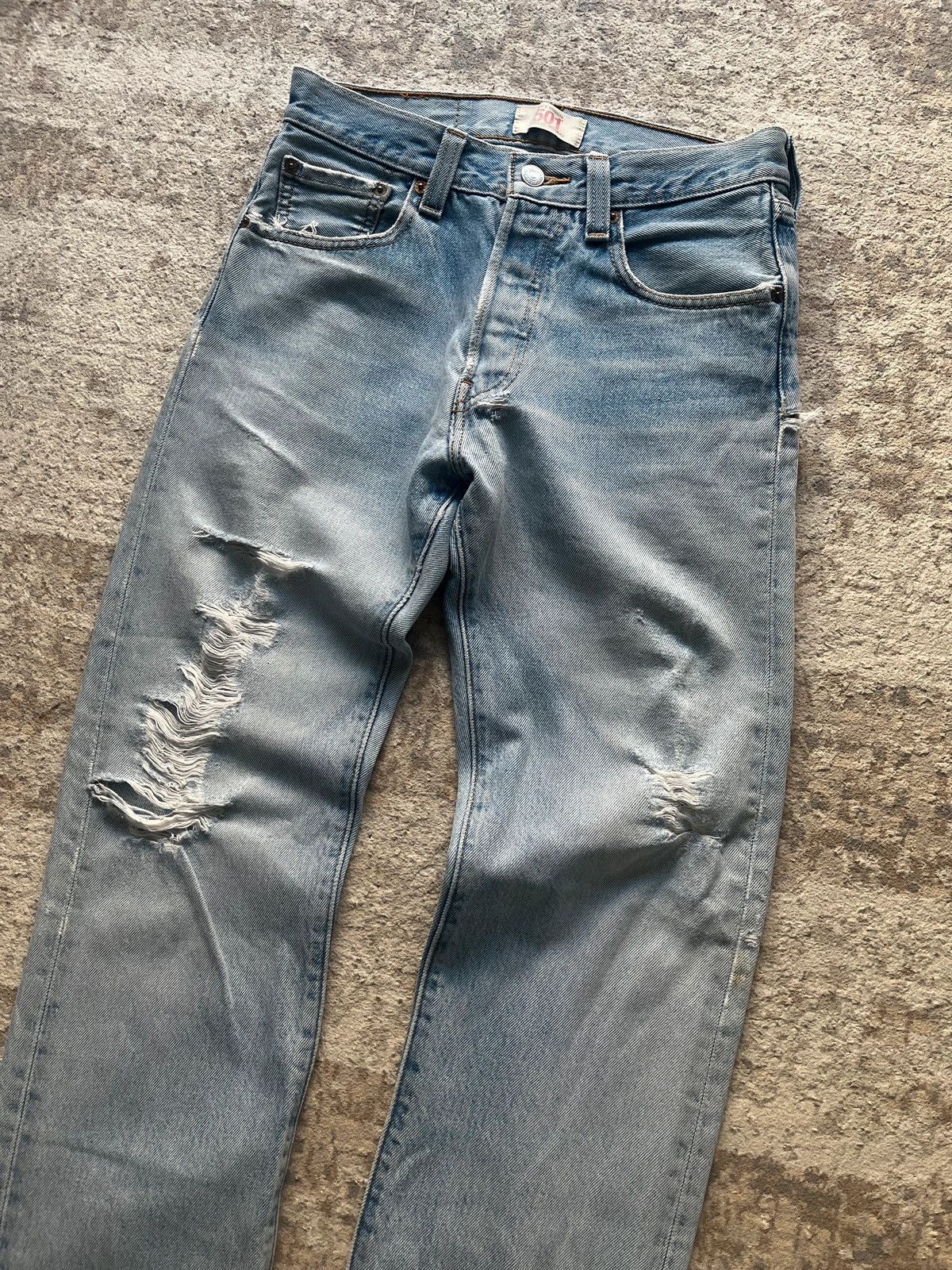 Levi's Levi's 501 Distressed Sz W 28 L 30 2008 Y2K Light Blue Size 28" / US 6 / IT 42 - 5 Thumbnail