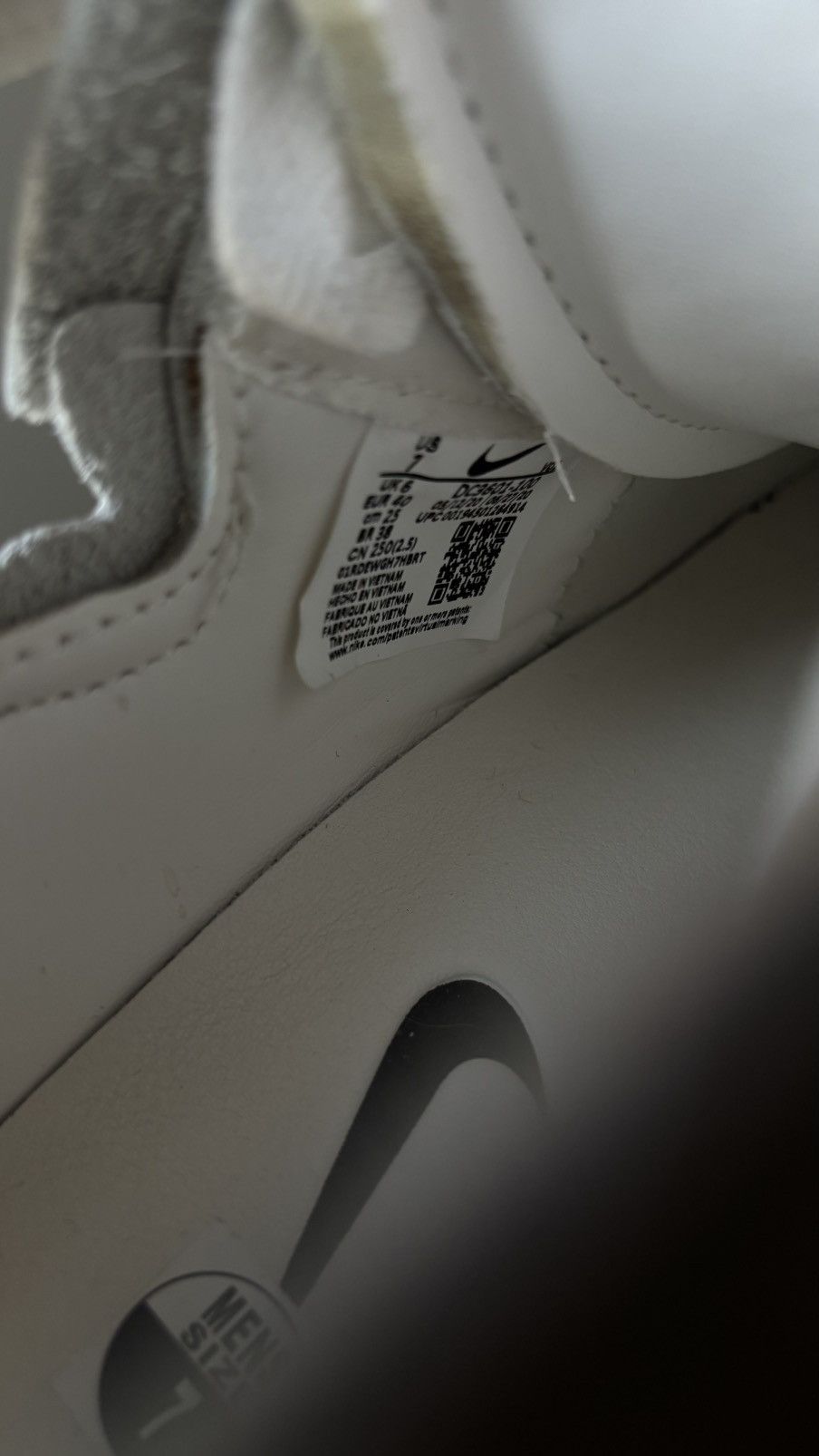 Comme des Garcons × Nike Comme Des Garçons Nike Air Force 1 Mid Size US 7 / EU 40 - 14 Thumbnail