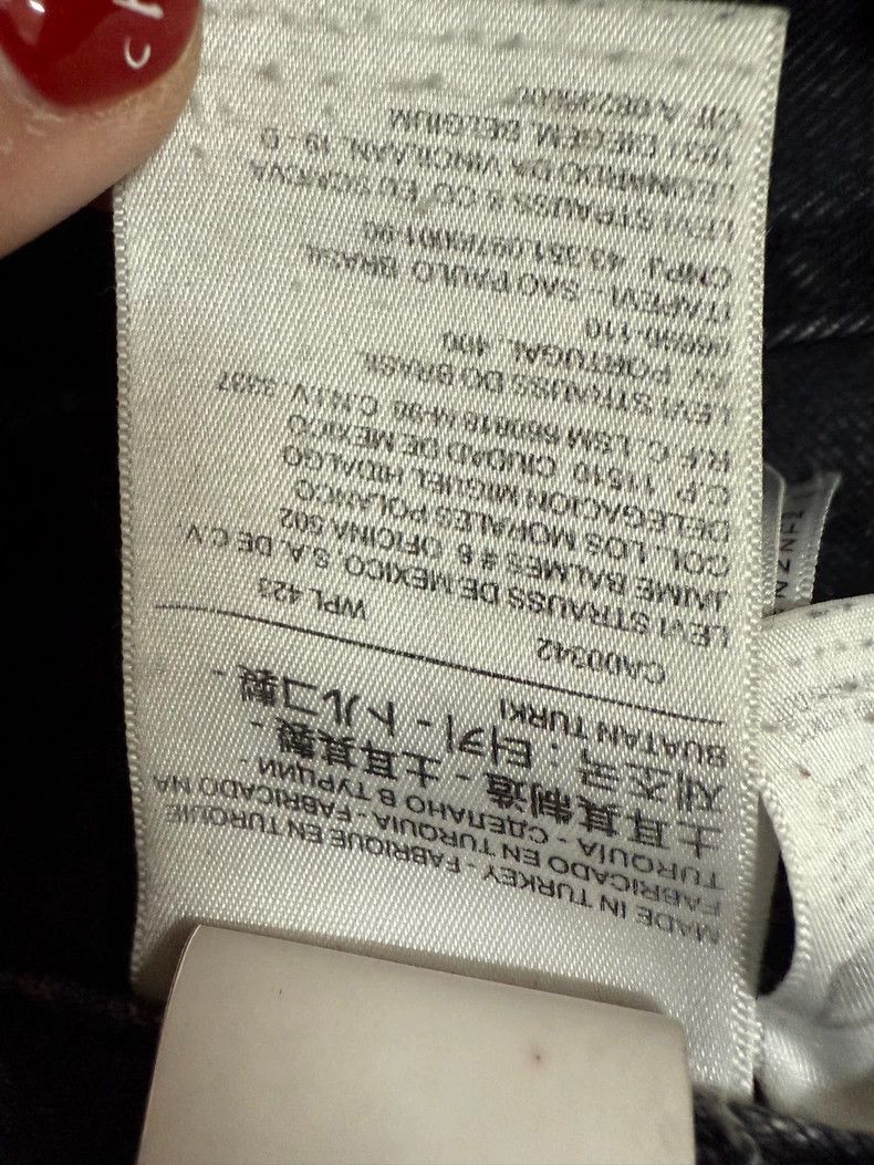 Vetements Vetements SizeS levis Destroyed Patchwork Deconstructed Sti Size US 30 / EU 46 - 4 Thumbnail