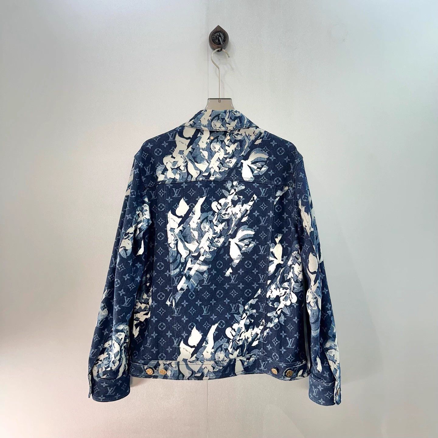 Louis Vuitton Louis Vuitton tie-dye all over print denim jacket Size US S / EU 44-46 / 1 - 3 Thumbnail