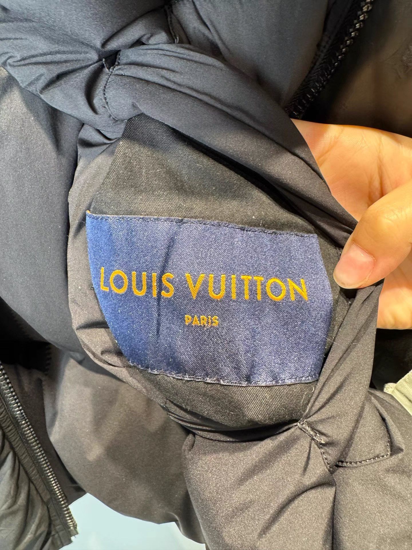 Louis Vuitton Louis Vuitton Monogram Double-Sided Down Coat K36 Size US XL / EU 56 / 4 - 5 Thumbnail