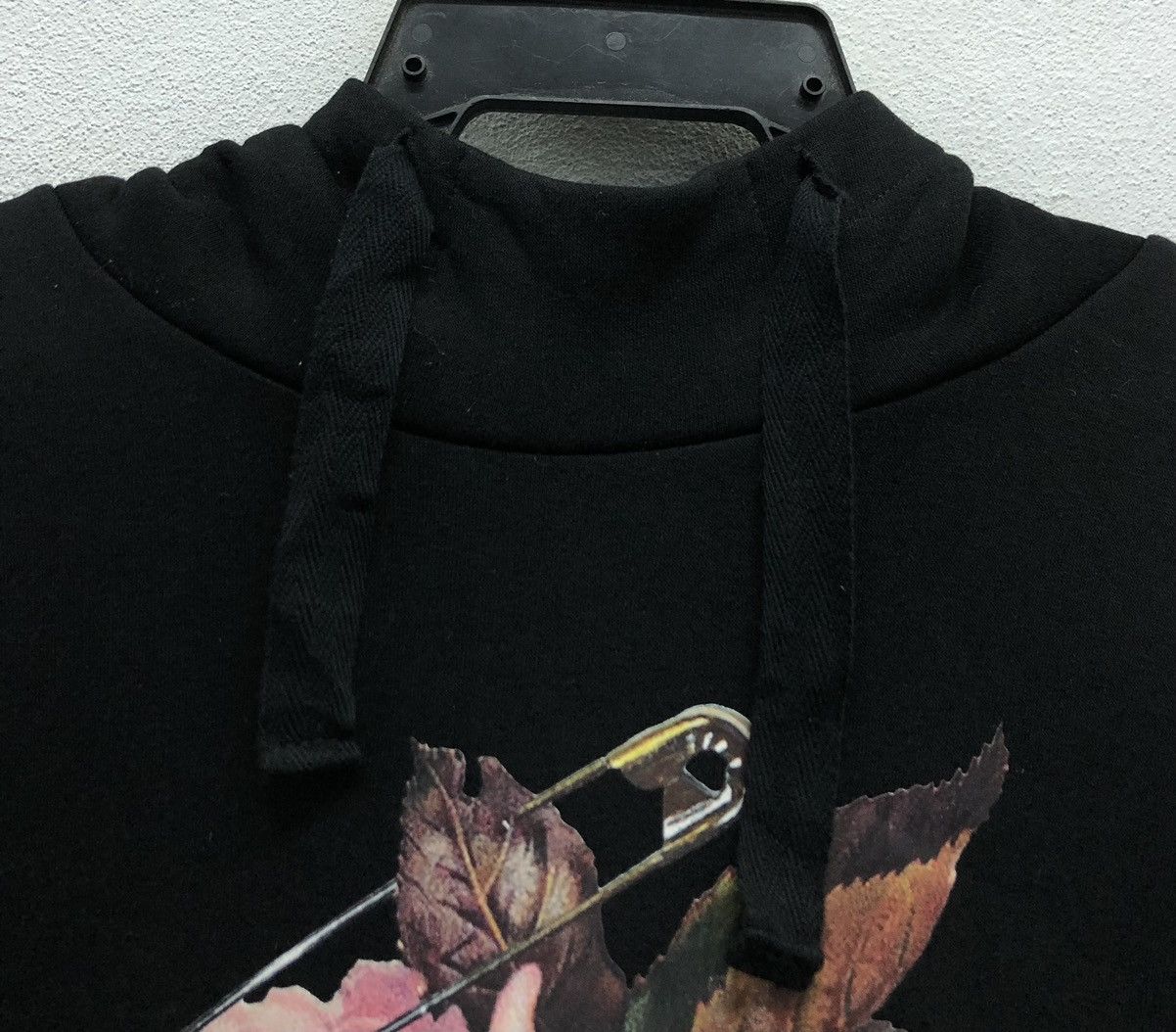 GU × Undercover Undercover Flower sweatshirt Hoodie Size US L / EU 52-54 / 3 - 4 Thumbnail