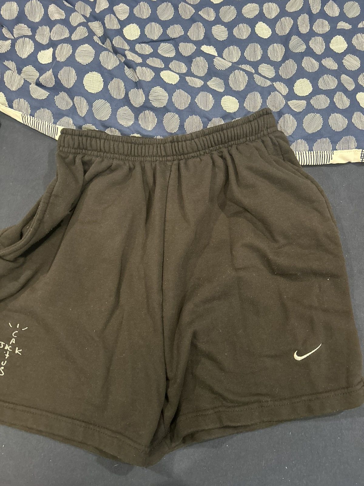 Nike Nike Cactus Jack Shorts Medium Size US 32 / EU 48 - 1 Thumbnail