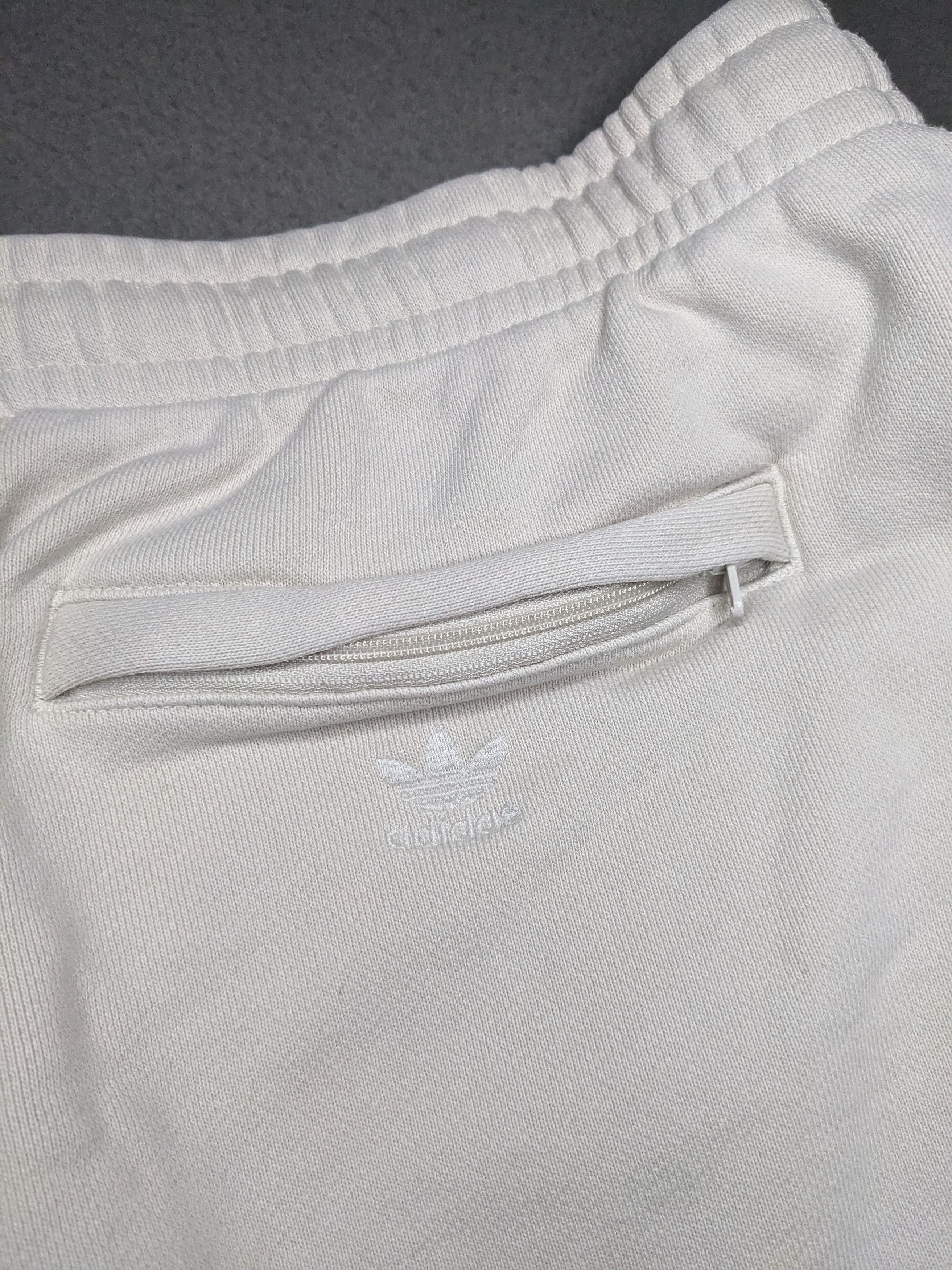 Humanrace Adidas Human Race Pharrell Williams Fleece Shorts Size Large Size US 32 / EU 48 - 8 Thumbnail