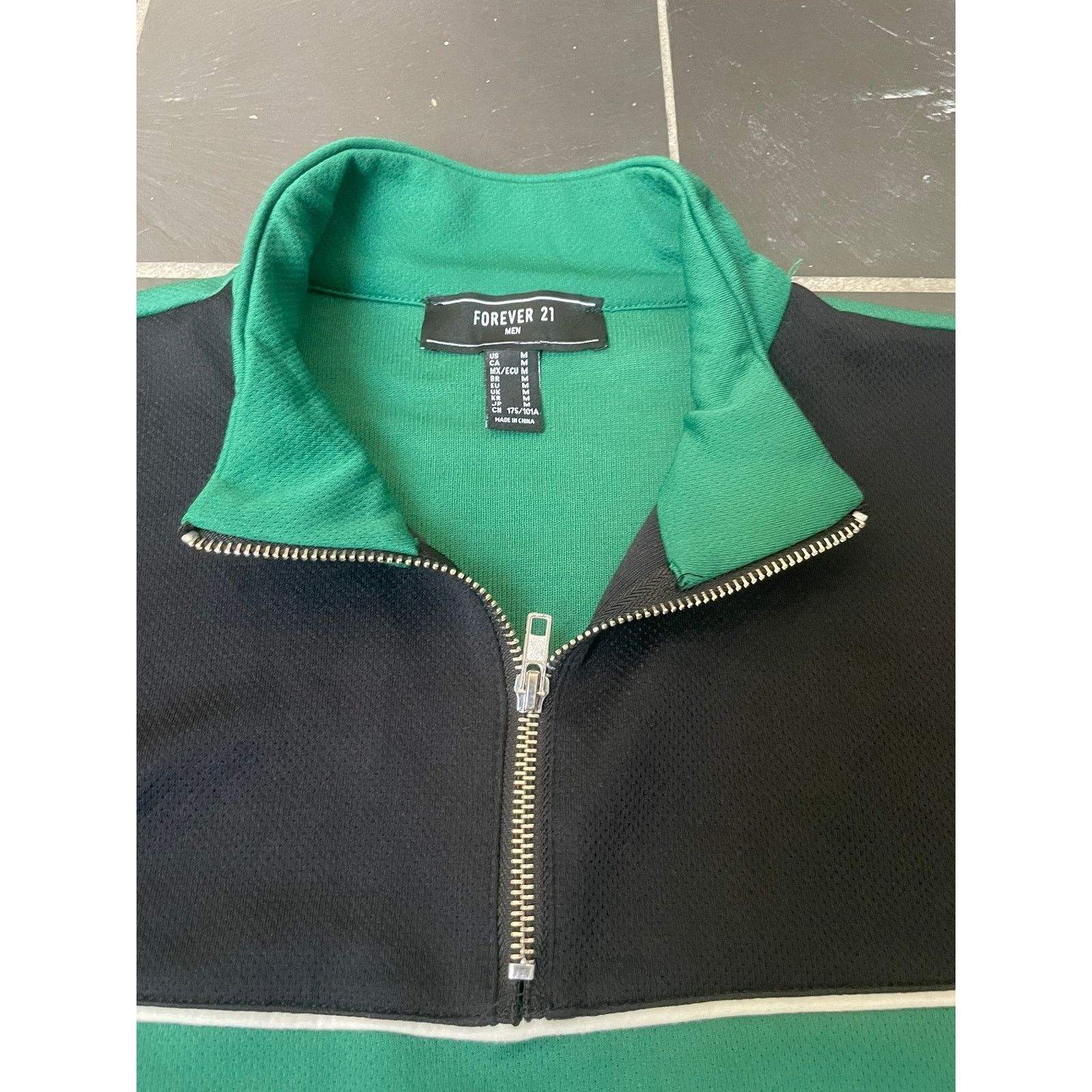 H&M Mens Half Zip Pullover Black Green Size Medium Size US M / EU 48-50 / 2 - 2 Thumbnail