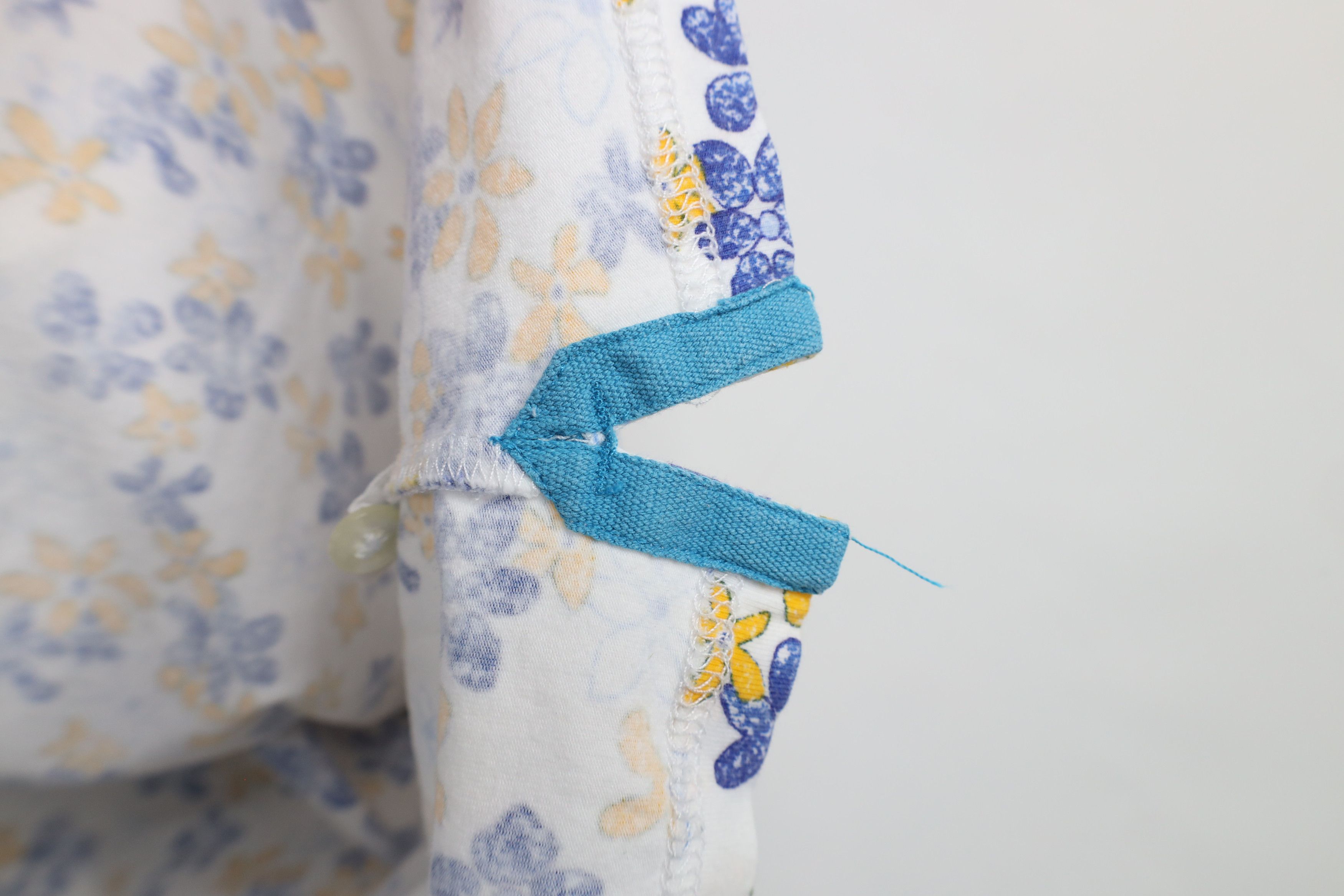Vintage × johnnie-O Johnnie O Floral Flower All Over Print Stretch Polo Shirt Size US M / EU 48-50 / 2 - 8 Thumbnail