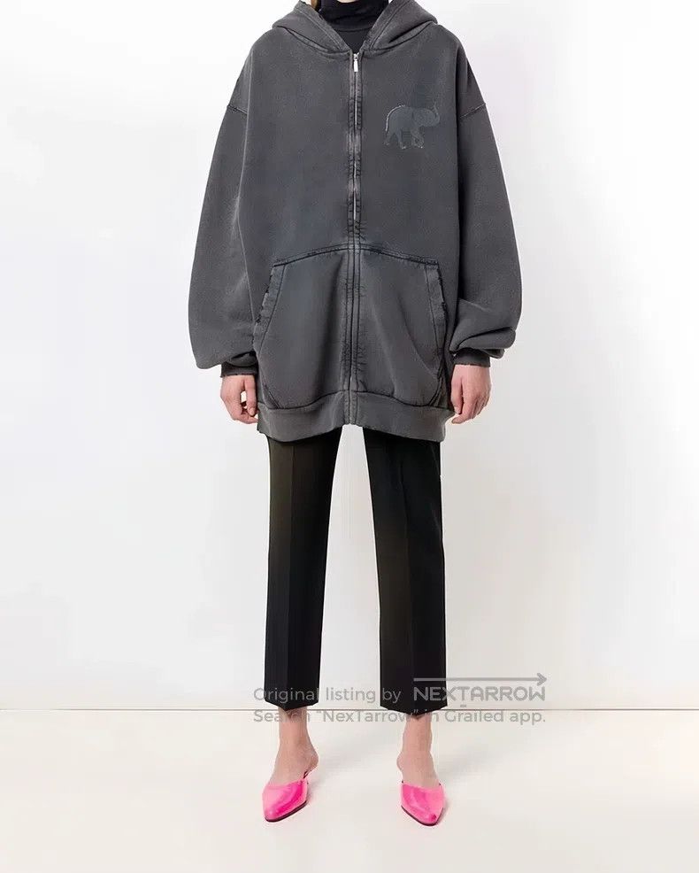 Balenciaga Balenciaga Eco-Friendly Destroyed Hoodie Size US M / EU 48-50 / 2 - 2 Thumbnail