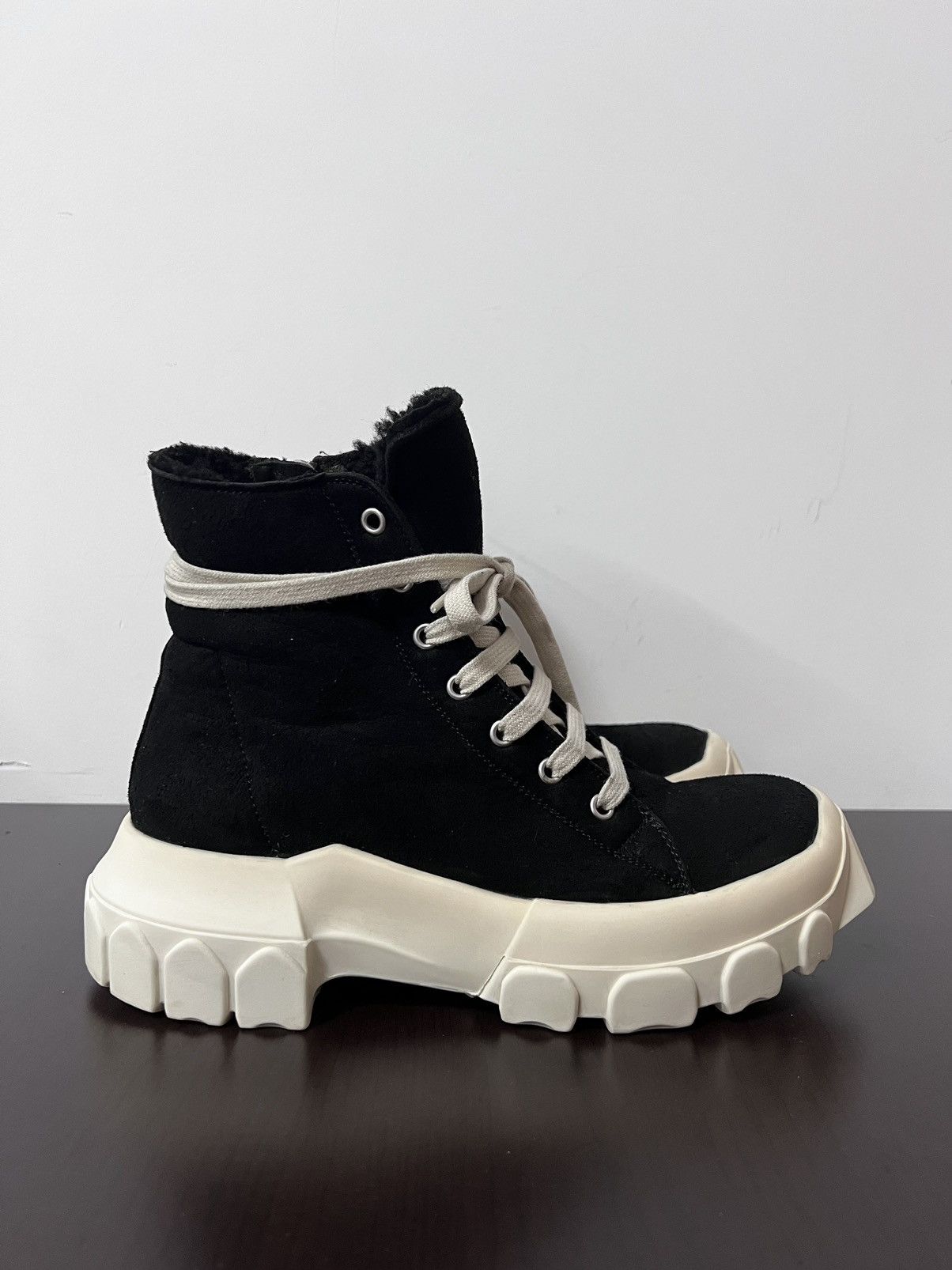 Rick Owens Rick owens fw19 shearling tractor sneakers sz 37 Size US 7 / IT 37 - 4 Thumbnail