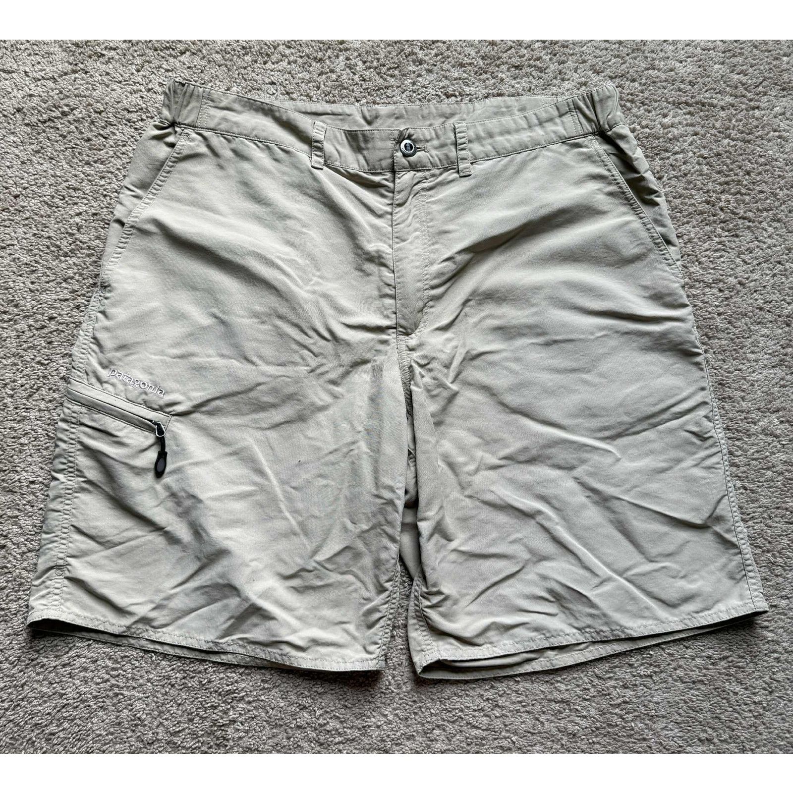 Patagonia Patagonia Khaki Cargo Shorts Zipper Pockets Tan Men’s XL Size US 38 / EU 54 - 1 Thumbnail