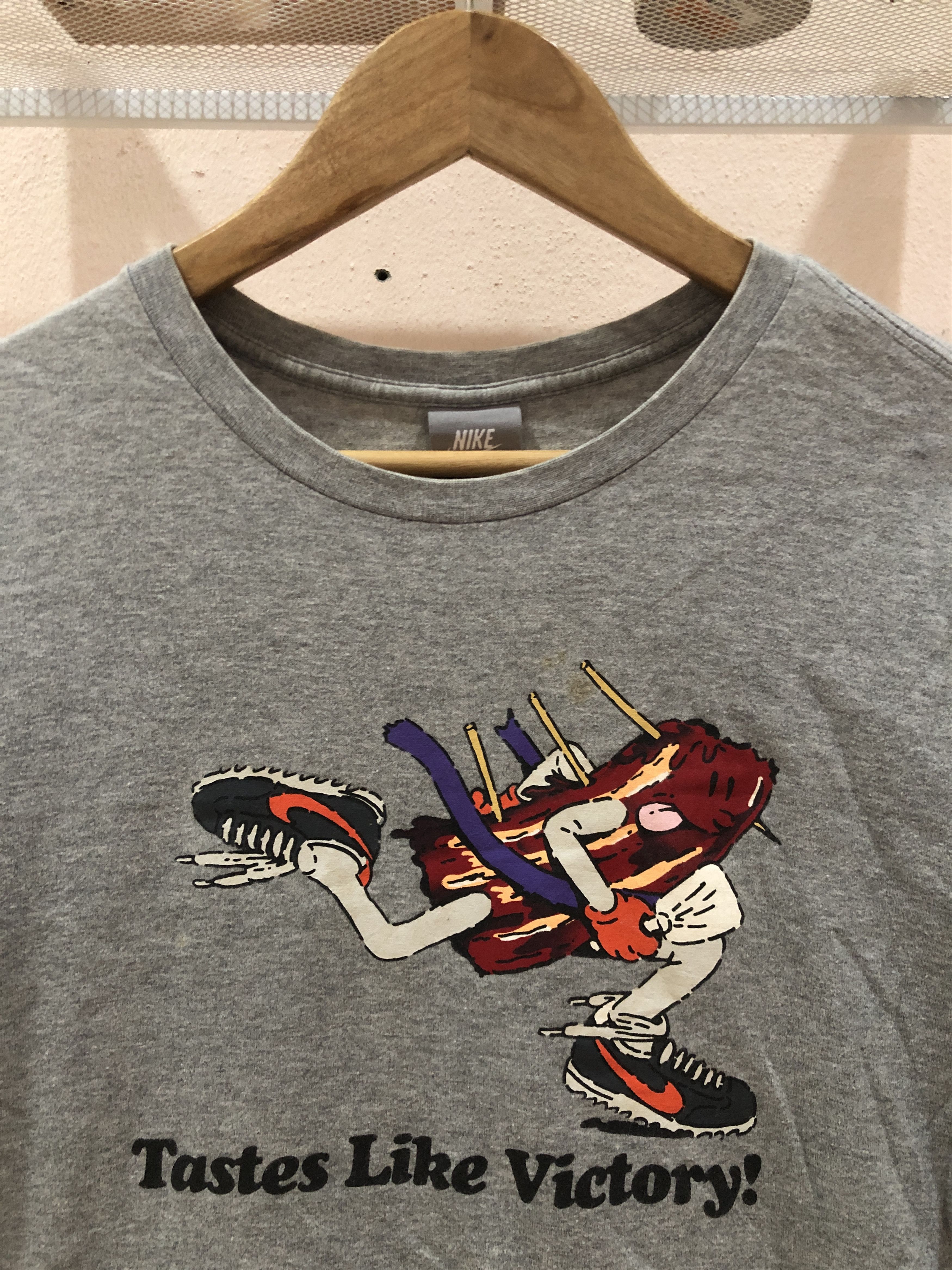 Nike Vintage Nike Tastes Like Victory Windmill Tee Size US L / EU 52-54 / 3 - 2 Thumbnail