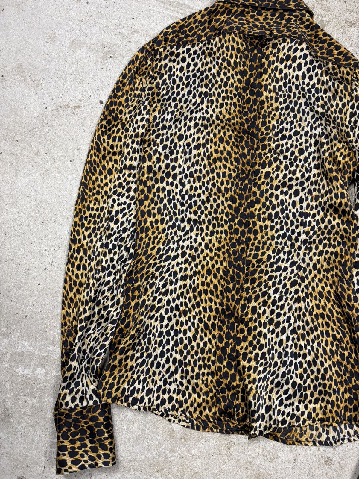Dolce & Gabbana 2000s Dolce & Gabbana Silk Leopard Print Shirt Button Up Size S / US 4 / IT 40 - 14 Thumbnail