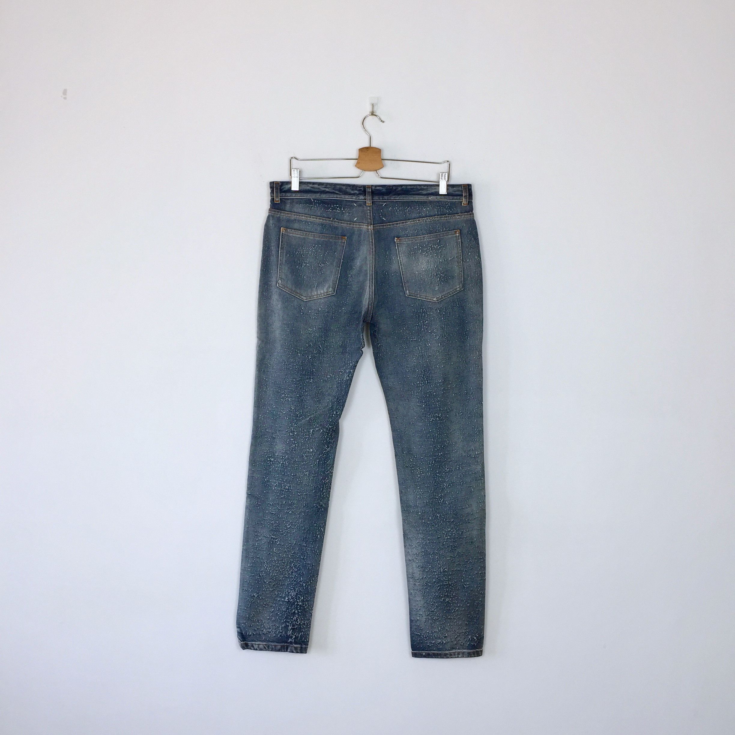 Maison Margiela MAISON MARGIELA 2015FW LIGHT BLUE PILLING JEANS Size US 36 / EU 52 - 2 Thumbnail