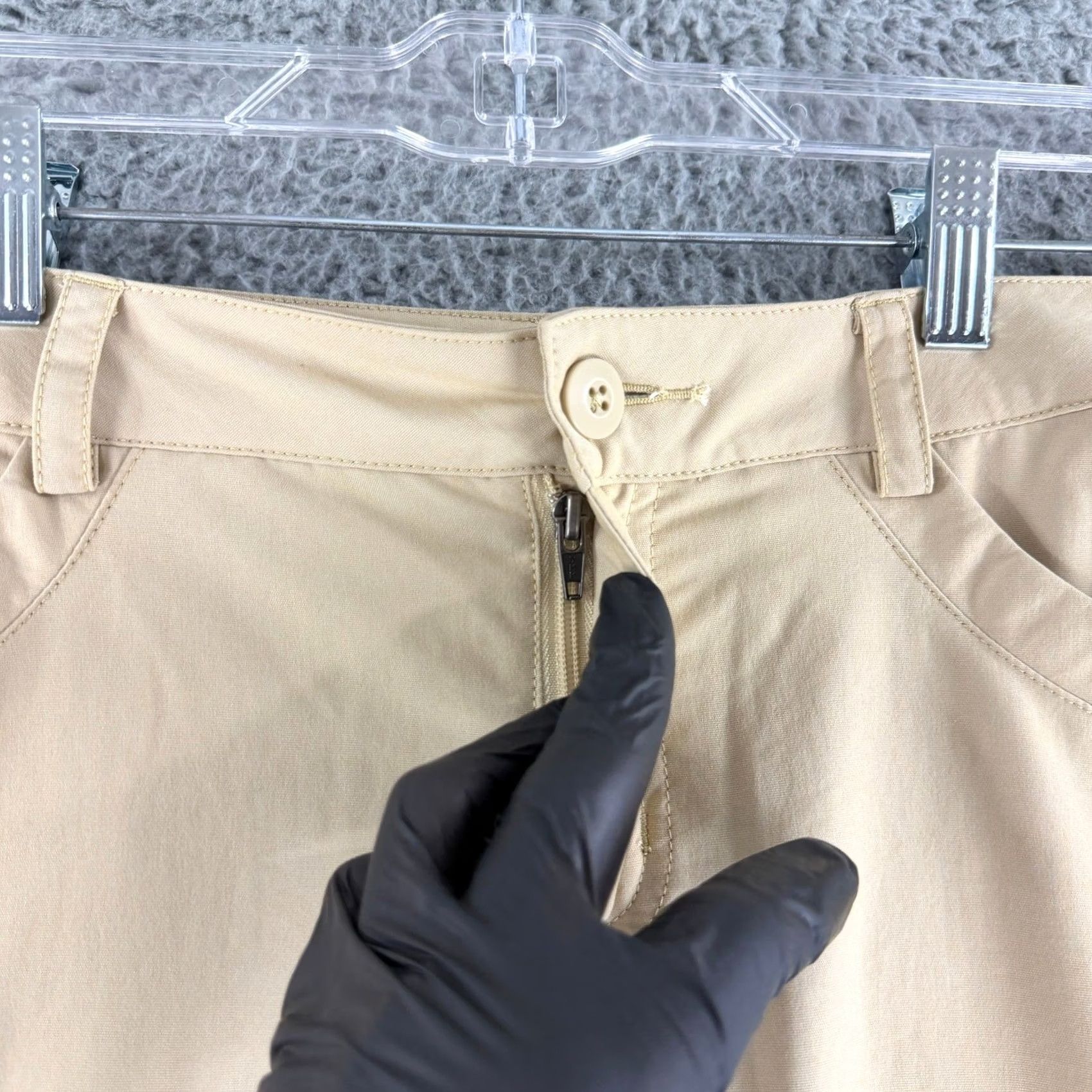 Patagonia Patagonia Pants Womens 6 Tan Khaki Wide Leg Outdoor Nylon Blend Chino Pockets Lightweight Trail Hiking Size 28" / US 6 / IT 42 - 3 Thumbnail