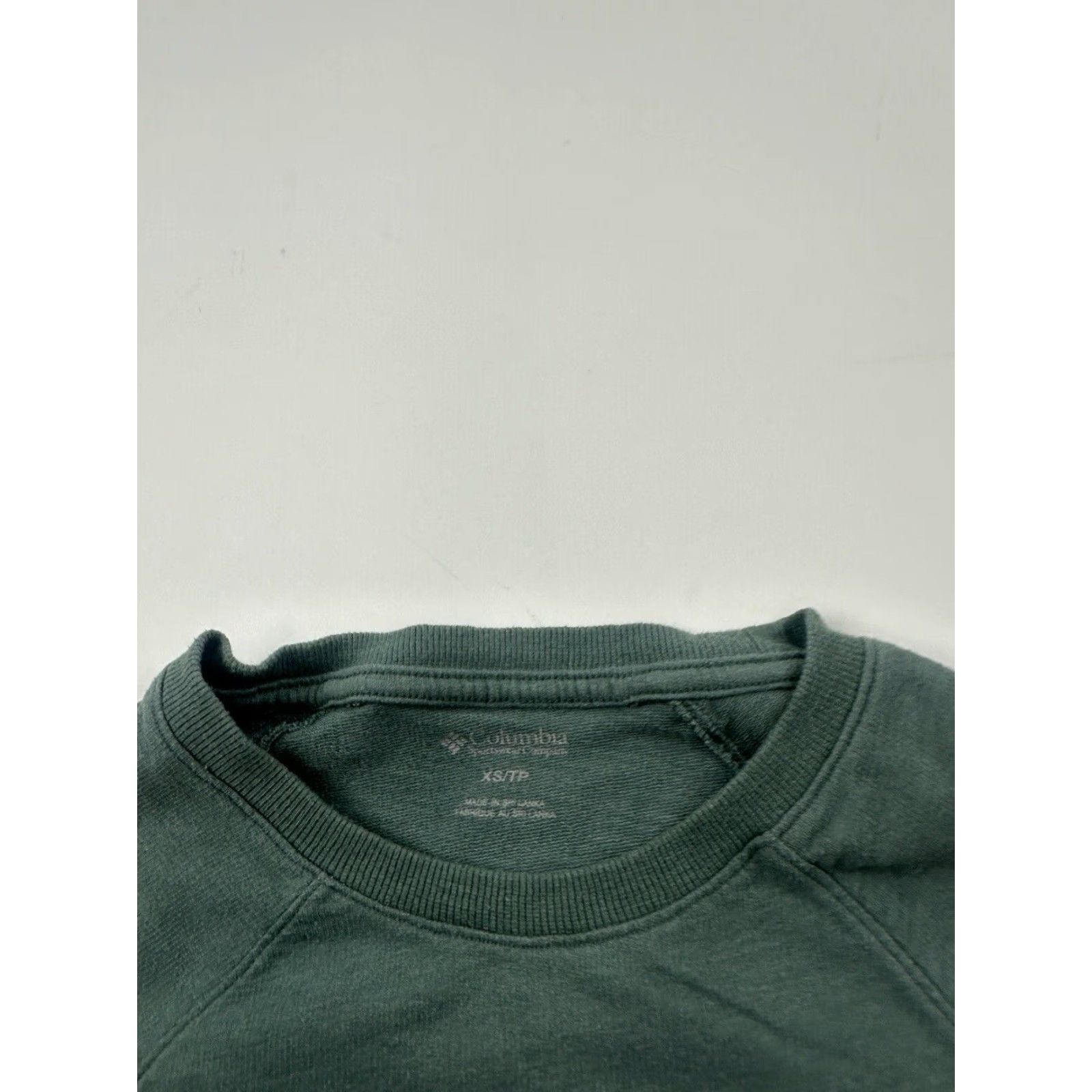Vintage Columbia Sweatshirt Womens XS Green Crew Neck Pullover Activewear Womens XS Green Crew Neck Sweatshirt Columbia Size XS / US 0-2 / IT 36-38 - 4 Thumbnail