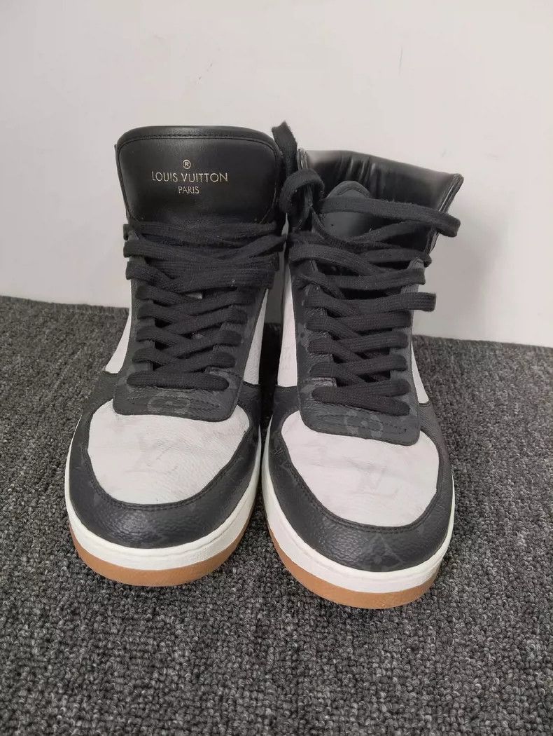 Louis Vuitton Louis Vuitton High-Top Sneakers Size 41-2507 Size US 9 / EU 42 - 5 Thumbnail