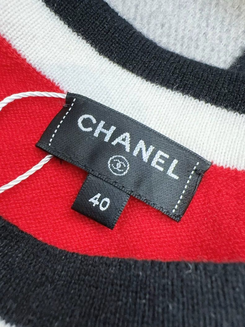 Chanel Chanel 24A red double c large logo striped knitted short s Size S / US 4 / IT 40 - 5 Thumbnail
