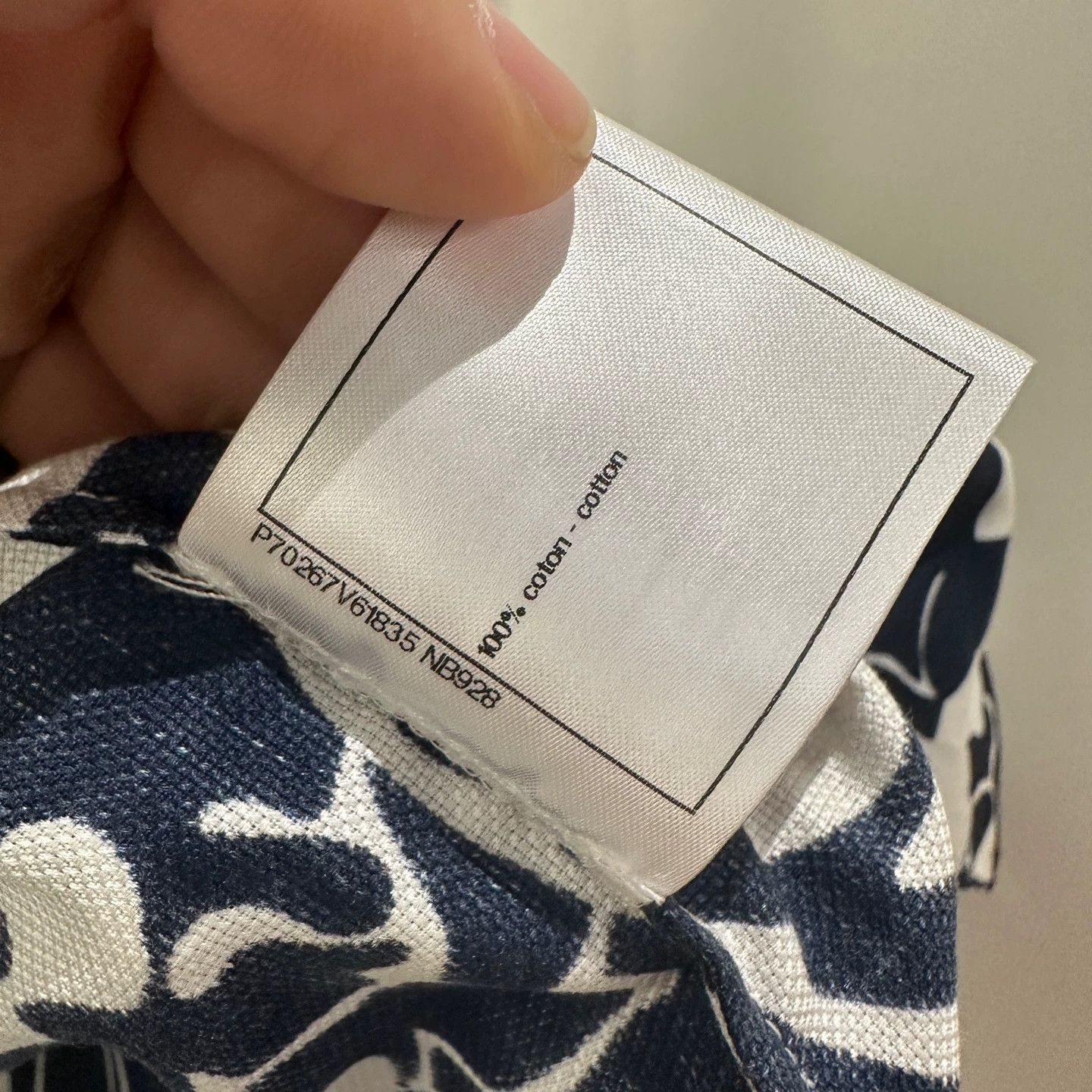 Chanel Chanel apr621 full camellia print short-sleeve shirt 34 Size XS / US 0-2 / IT 36-38 - 8 Thumbnail