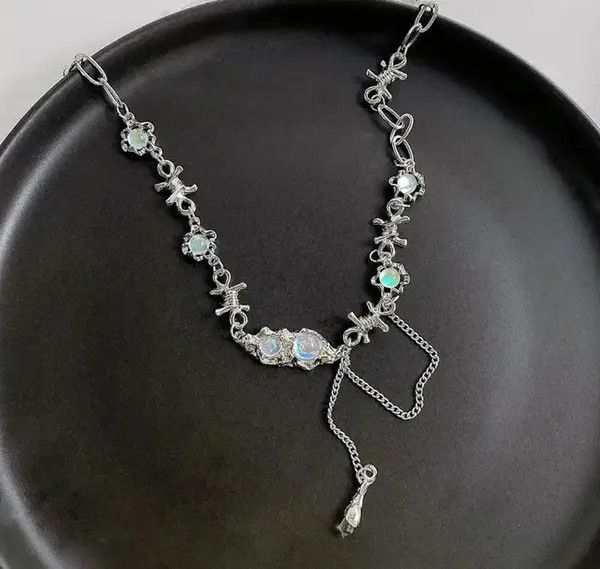 Jewelry Elegant Silver Tone Choker Necklace with Multi-Color Stones Size ONE SIZE - 1 Thumbnail