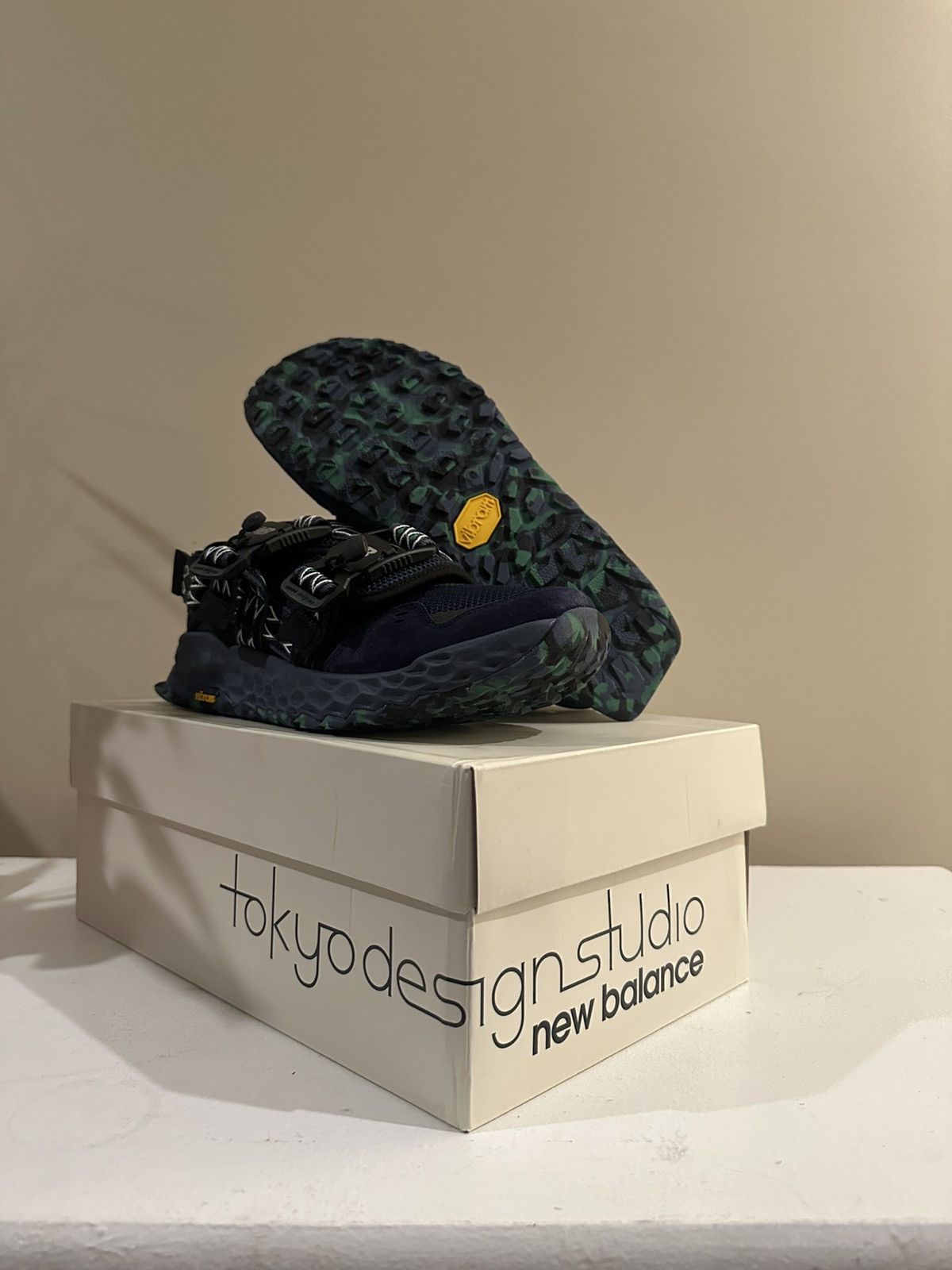 New Balance NEW BALANCE TOKYO DESIGN STUDIO NIOBIUM 2 Size US 9 / EU 42 - 2 Thumbnail