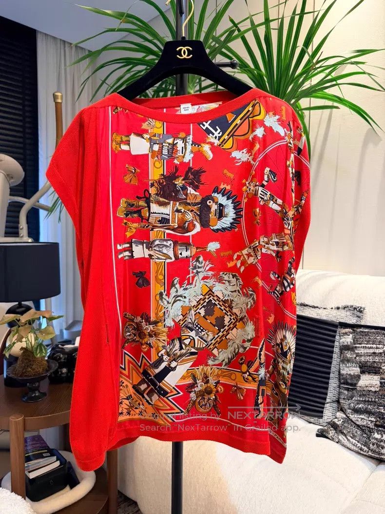 Hermes Hermes Red Indian Printed Silk T-Shirt Size XS / US 0-2 / IT 36-38 - 2 Thumbnail