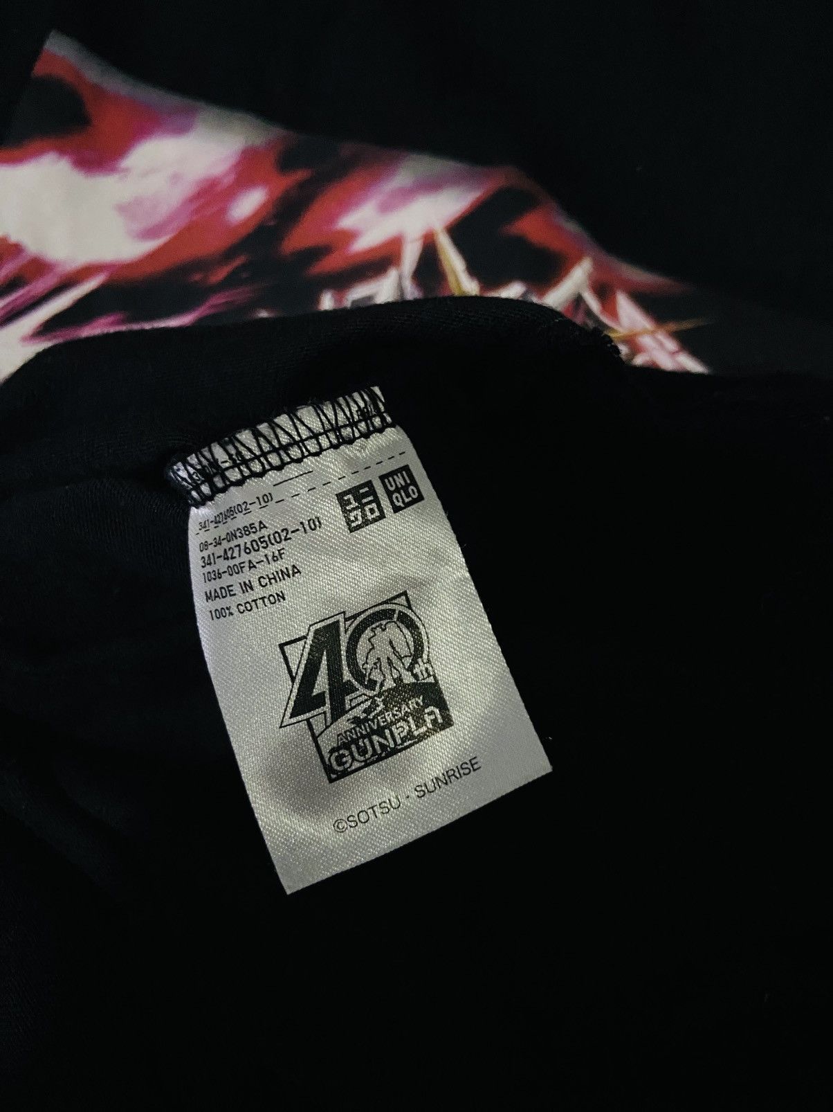 Anime 40th Year Gundam - RX-O Unicorn Gundam ( destroy mode ) Size US M / EU 48-50 / 2 - 6 Thumbnail
