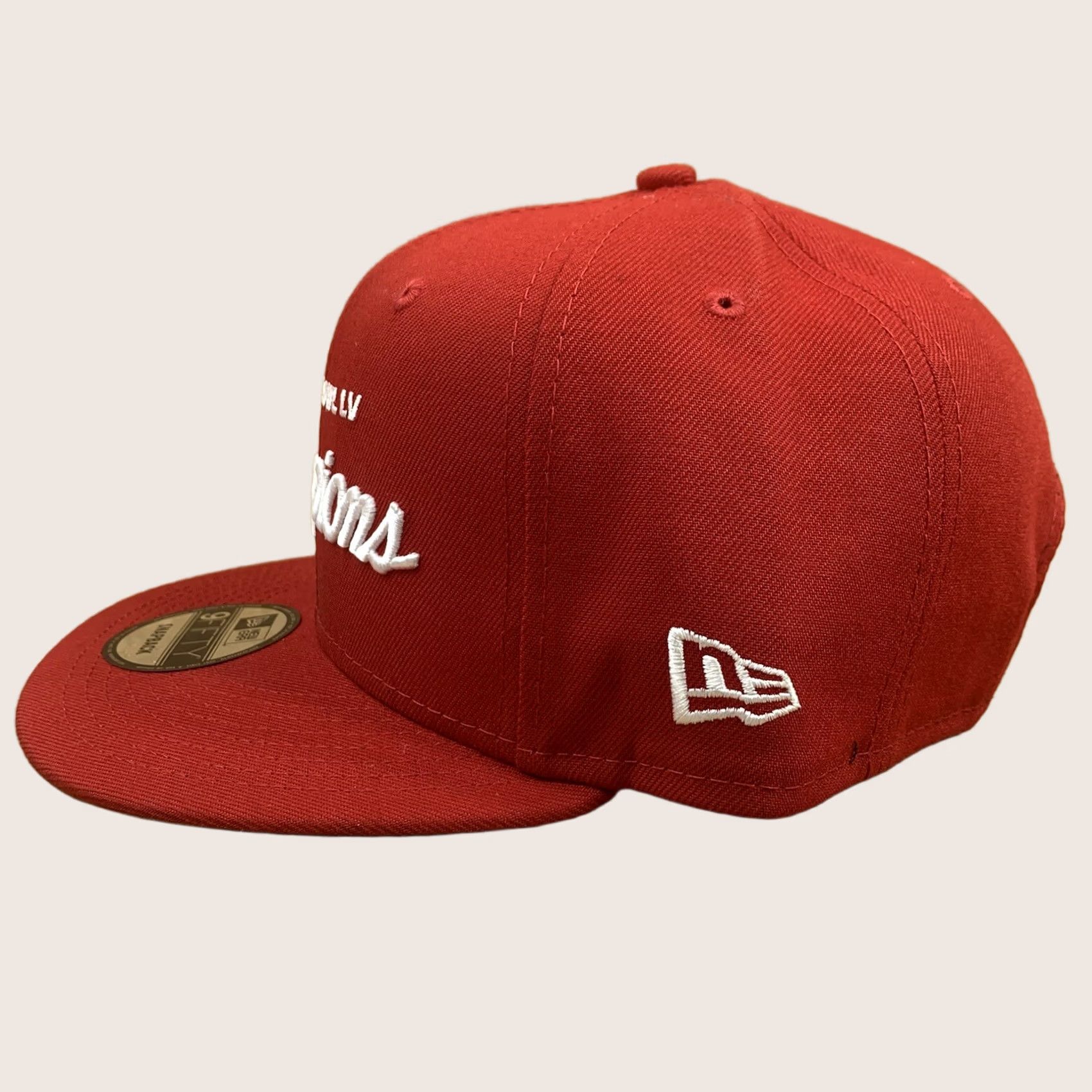 New Era Tampa Bay Buccaneers New Era Super Bowl LV Hat Red 9FIFTY OS NWT Retro Script Baseball Cap Mens Size ONE SIZE - 1 Thumbnail