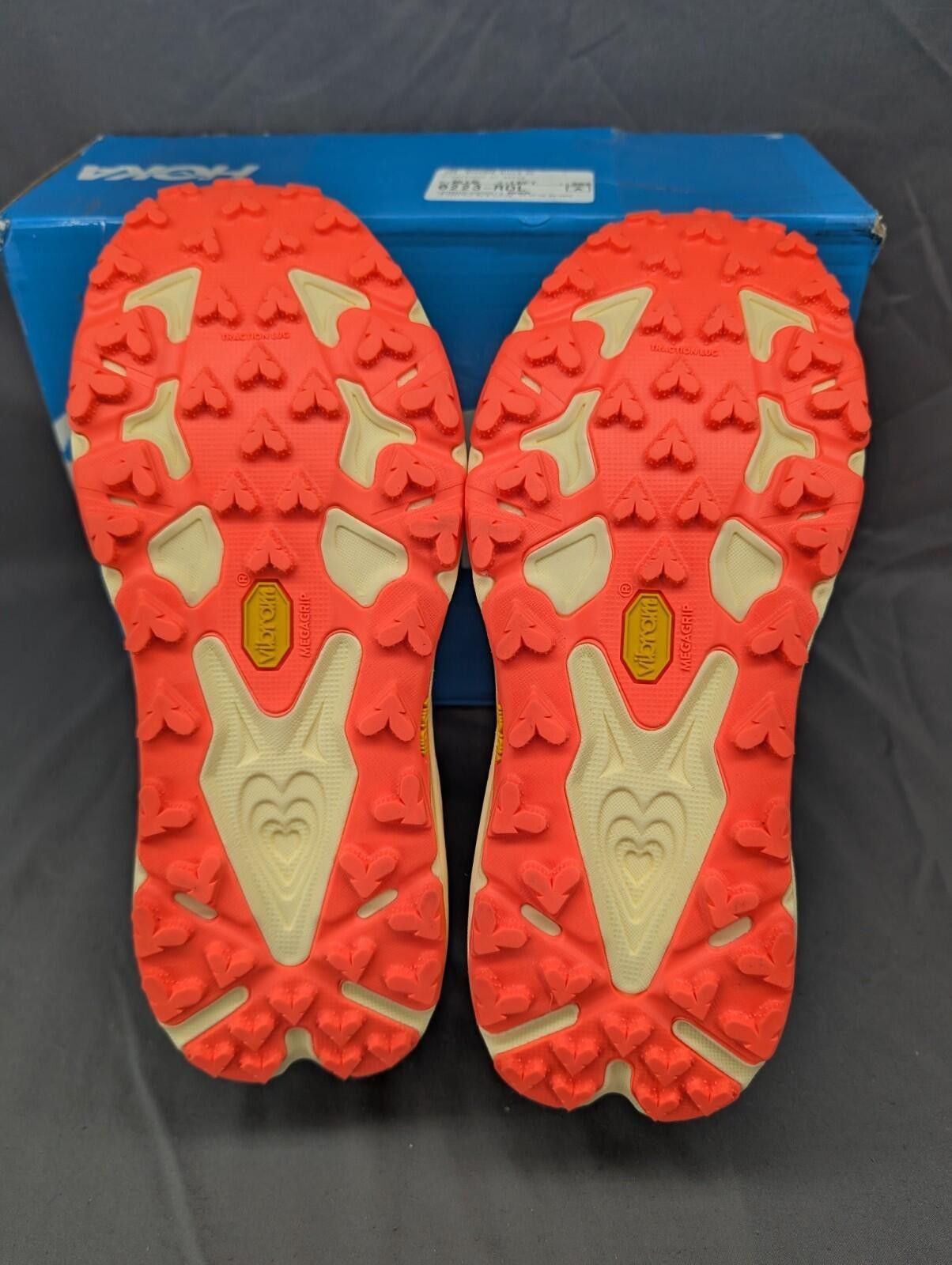 Other HOKA Speedgoat 7 Vintage Yellow Neon Women’s Size 10.5 Size ONE SIZE - 5 Thumbnail