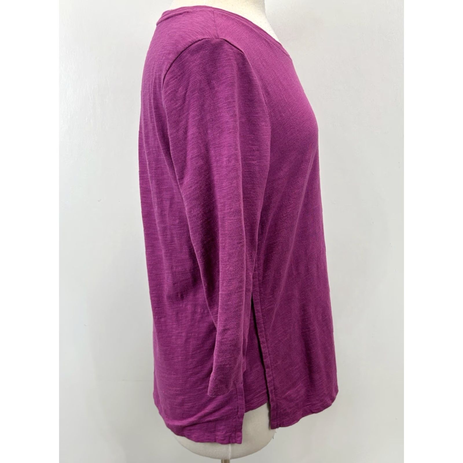Vintage VINTAGE CHICOS The Ultimate Tee Shirt T-Shirt Tunic 3/4 Sleeves Medium Mulberry Women’s, Cotton Blend, Pullover, Solid, Pre-owned Good, US Shipments Size M / US 6-8 / IT 42-44 - 4 Thumbnail