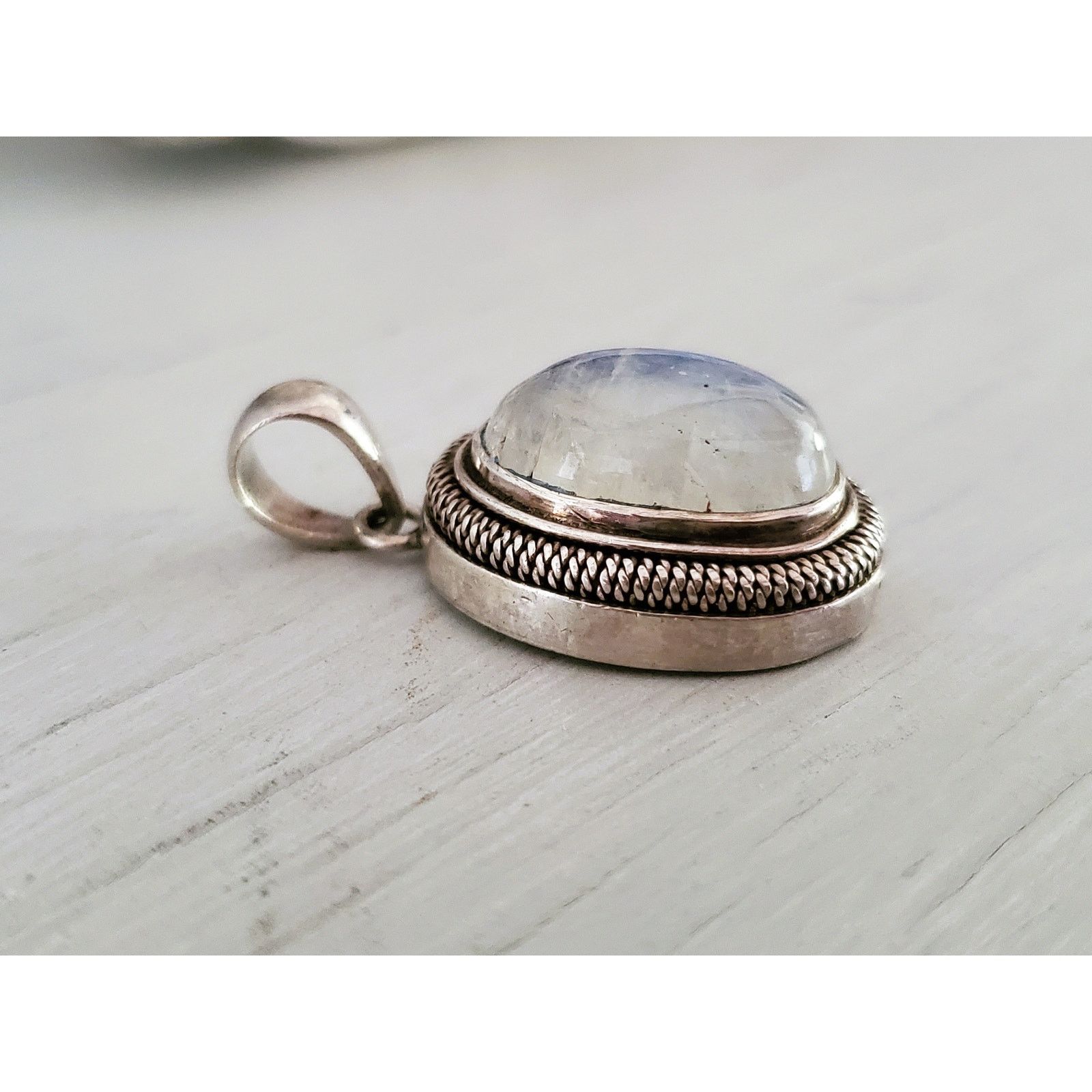 Unknown London Vintage Sterling Silver Oval Moonstone Pendant Size ONE SIZE - 3 Thumbnail