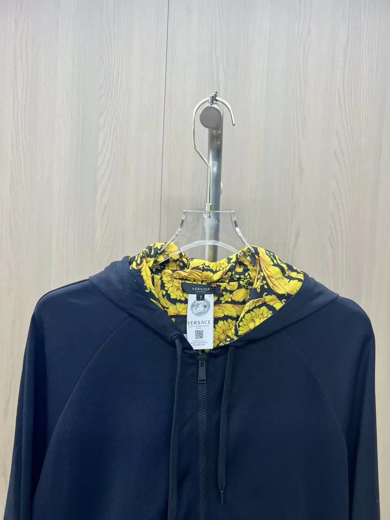 Versace Versace Phnom Penh Baroque Hooded Sweatshirt Size L / US 10 / IT 46 - 2 Thumbnail