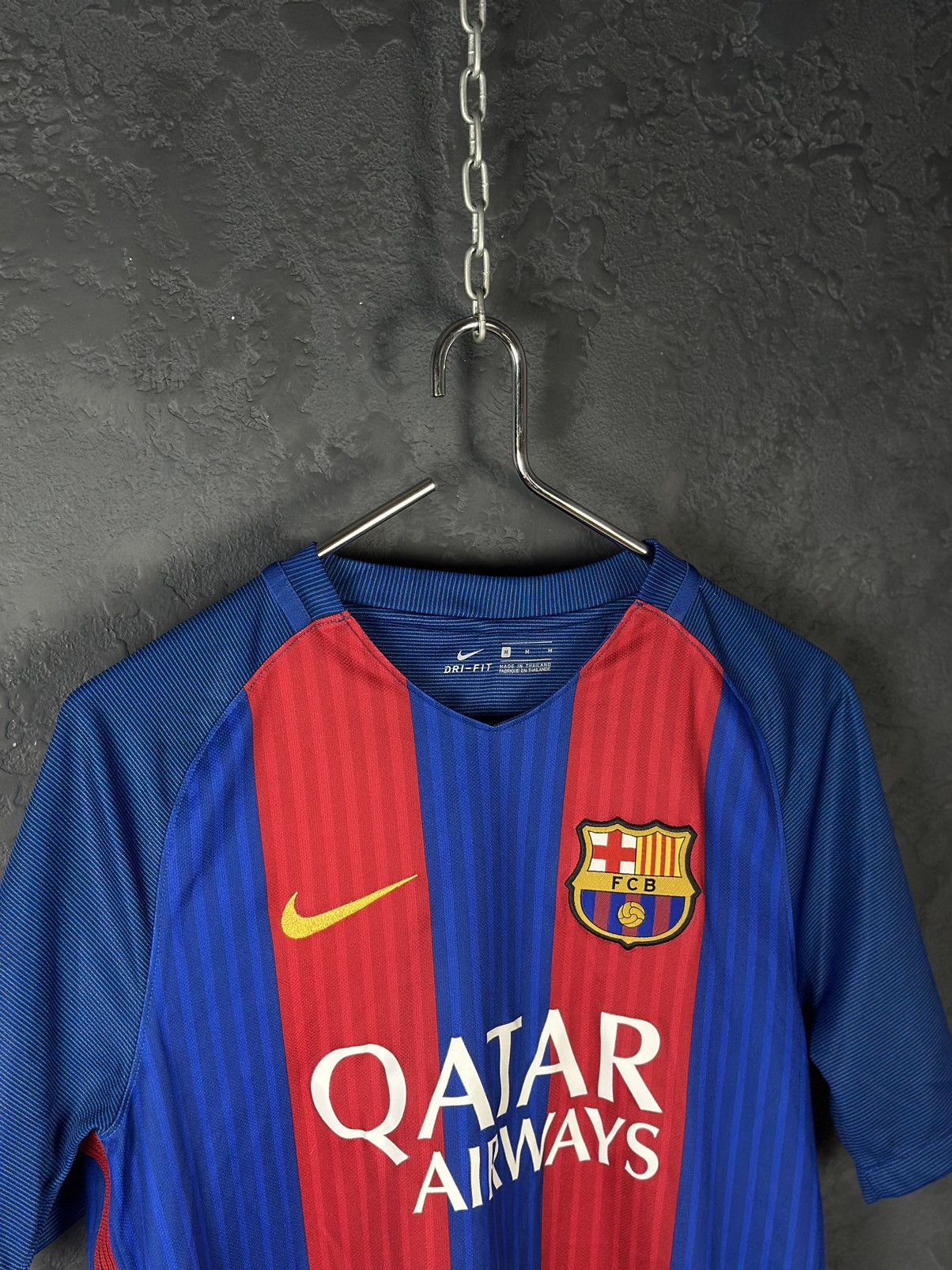 Nike × Vintage 2016/17 Barcelona Home Jersey Suarez 9Nike T-shirt+ Shorts Size US M / EU 48-50 / 2 - 3 Thumbnail