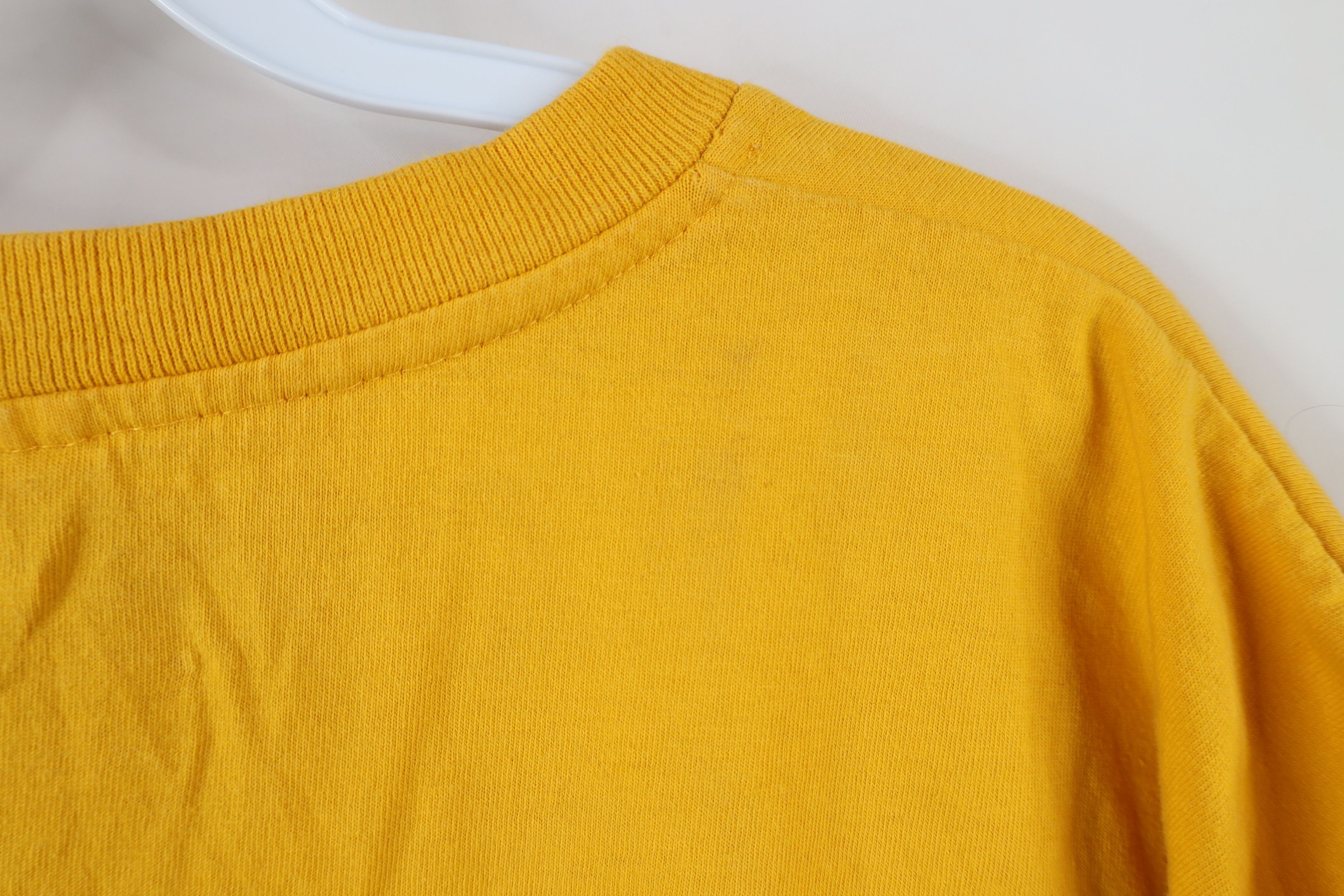 Vintage Vintage 90s Spalding Fire Flames Short Sleeve T-Shirt Yellow Size US L / EU 52-54 / 3 - 8 Thumbnail