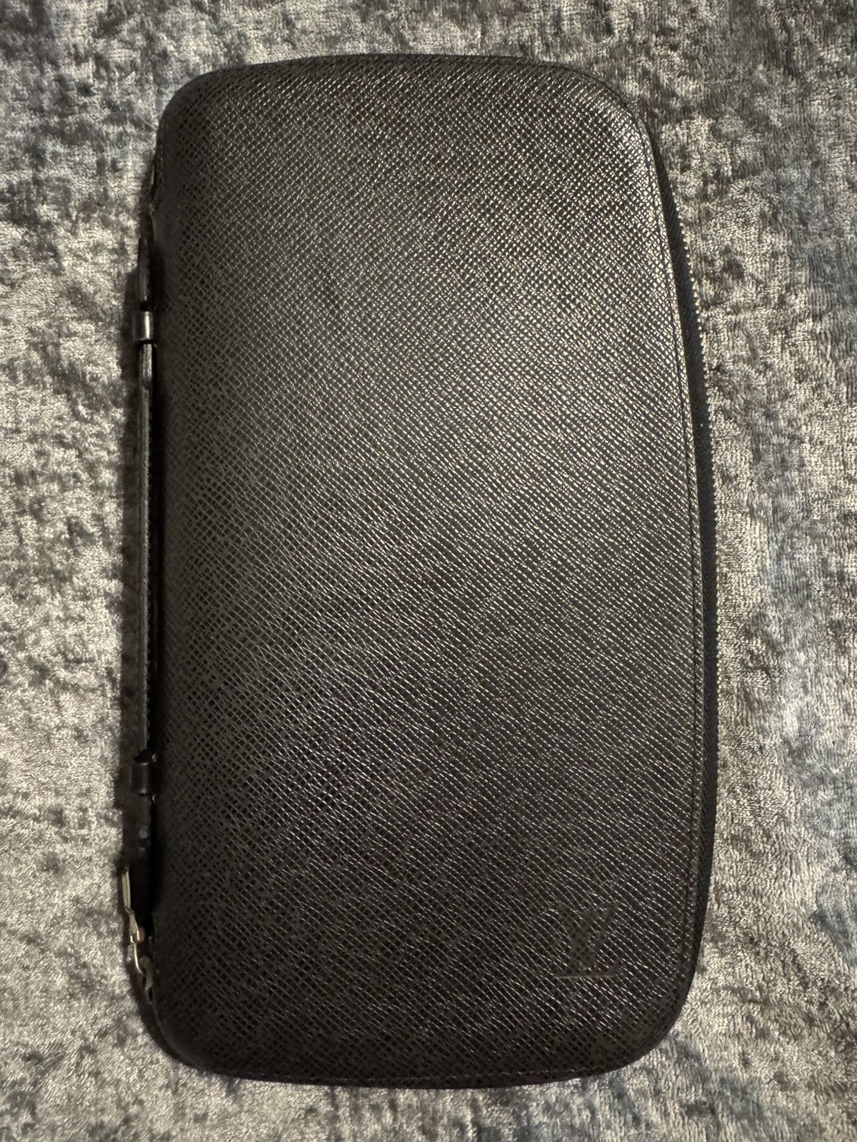 Louis Vuitton Ardoise Taiga Leather Atoll Travel Organizer Size ONE SIZE - 1 Thumbnail