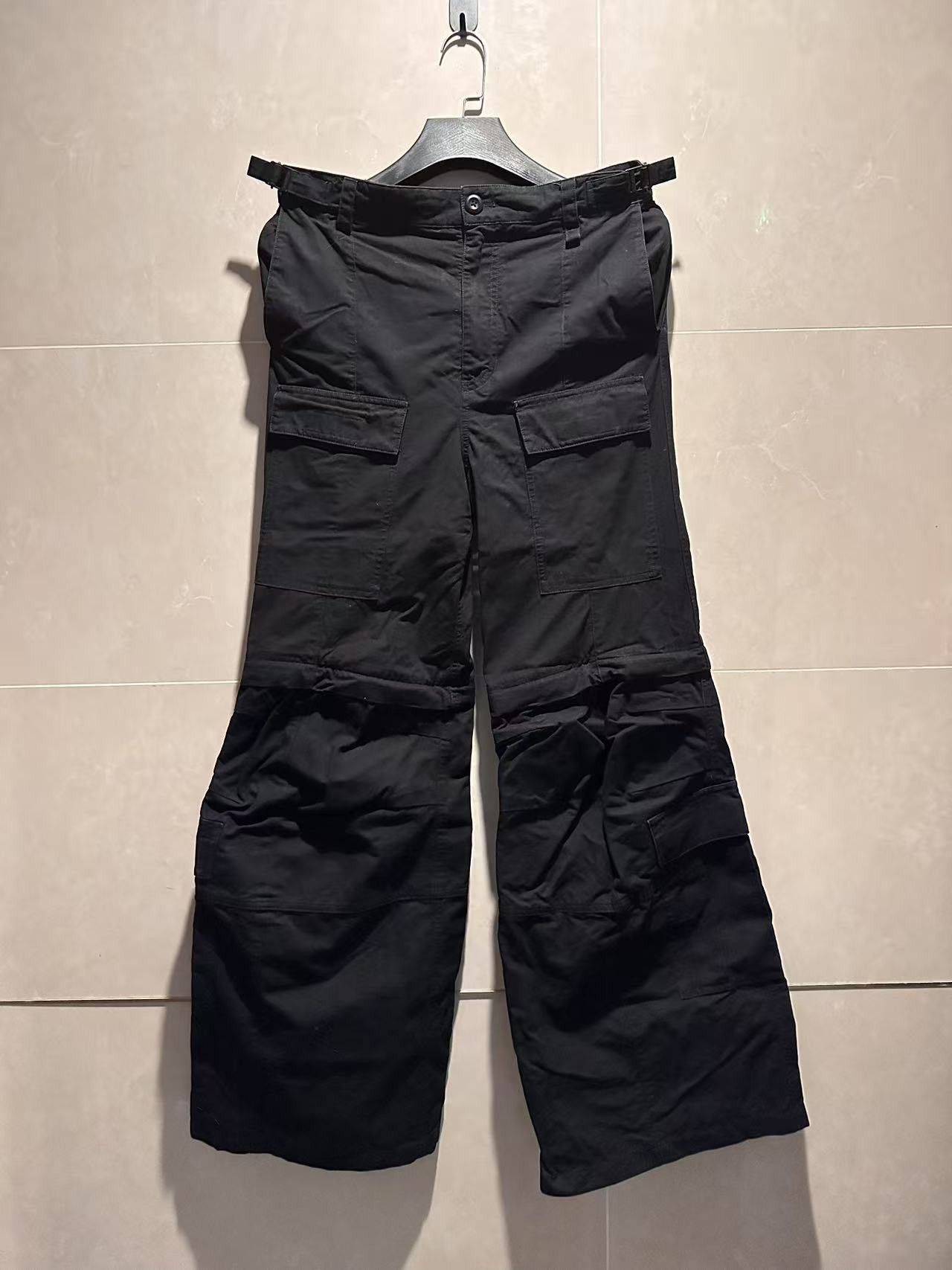 Balenciaga Balenciaga flared cargo Size US 32 / EU 48 - 1 Thumbnail