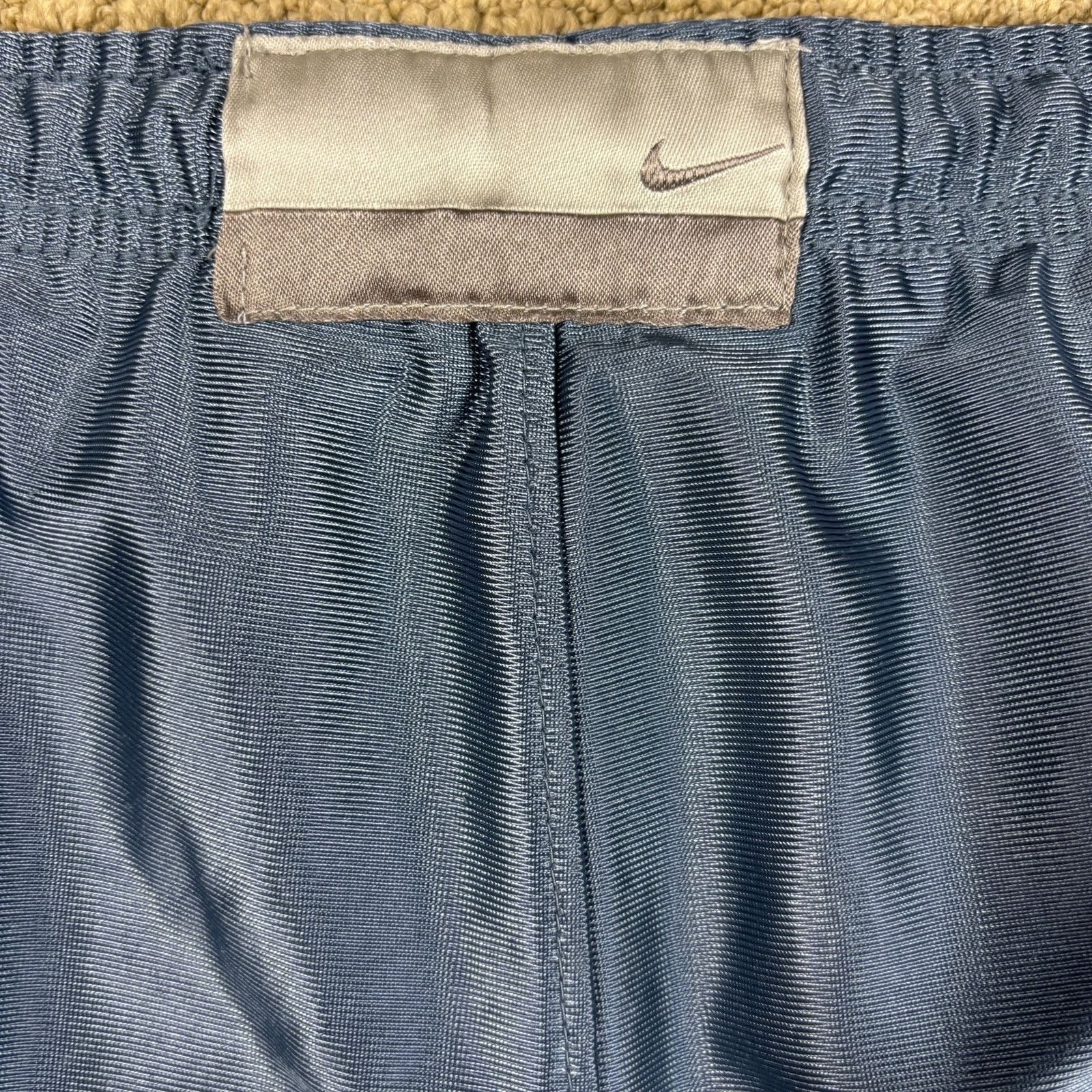 Nike vintage y2k 2000s gray tag Nike Hoops reversible shorts M Size US 34 / EU 50 - 5 Thumbnail