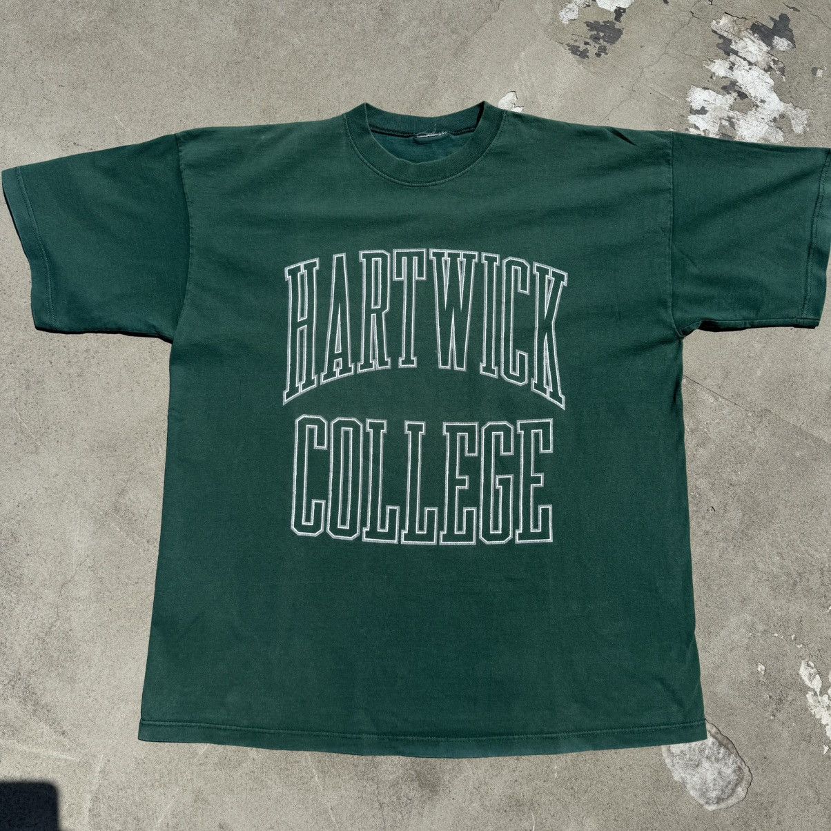 Vintage Vintage Hartwick College Washed T-shirt University USA y2k Size US XL / EU 56 / 4 - 6 Thumbnail