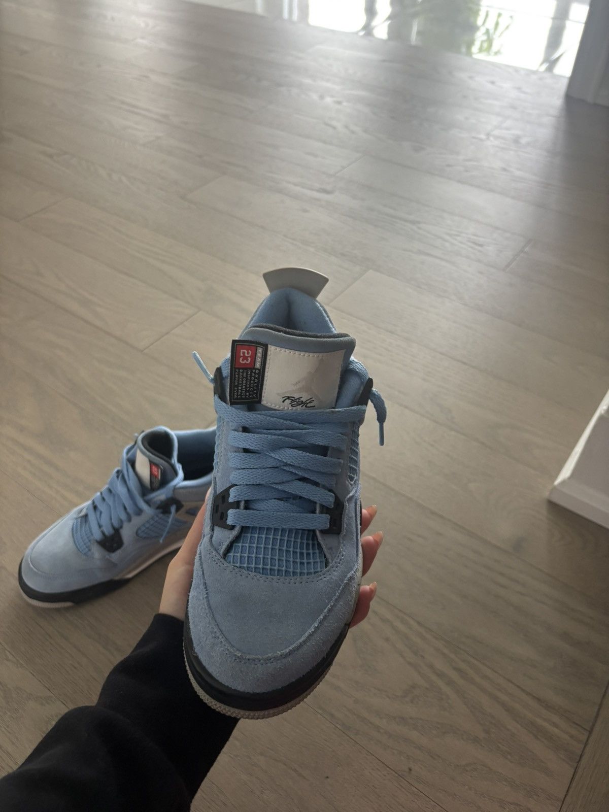 Jordan Brand Air Jordan 4 Retro 'University Blue' Size US 5.5 / EU 38 - 3 Thumbnail