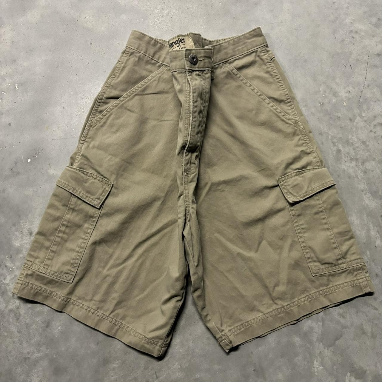 Japanese Brand × Vintage Crazy Vintage Y2K/2000s Baggy Khaki Skater Style Workwear Cargo Shorts! Size US 36 / EU 52 - 1 Thumbnail
