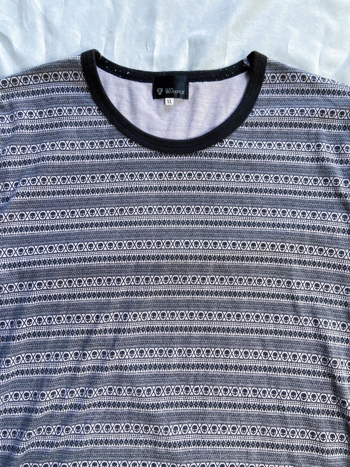 Le Grande Bleu (L.G.B.) TK MIXPICE SKULL ALL OVER PRINTED TEE SHIRT Size US L / EU 52-54 / 3 - 5 Thumbnail