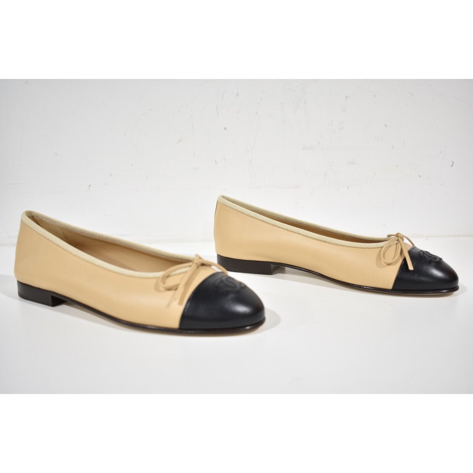 Chanel Lambskin Leather CC Logo Bow Tie Ballet Ballerina Flat 37 Size US 7 / IT 37 - 4 Thumbnail