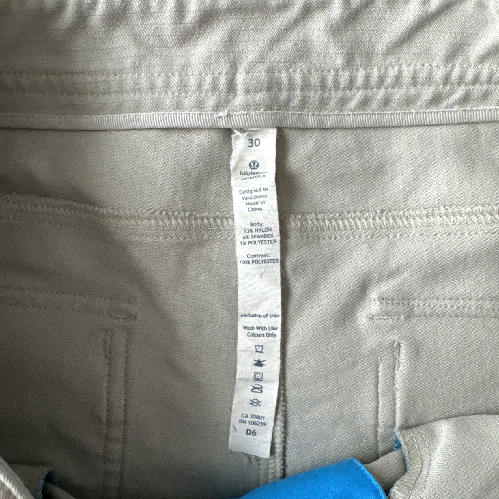 Lululemon Lululemon Men’s Shorts Chino Flat Front Pockets Size 30 Yellow Regular Used Size US 30 / EU 46 - 3 Thumbnail