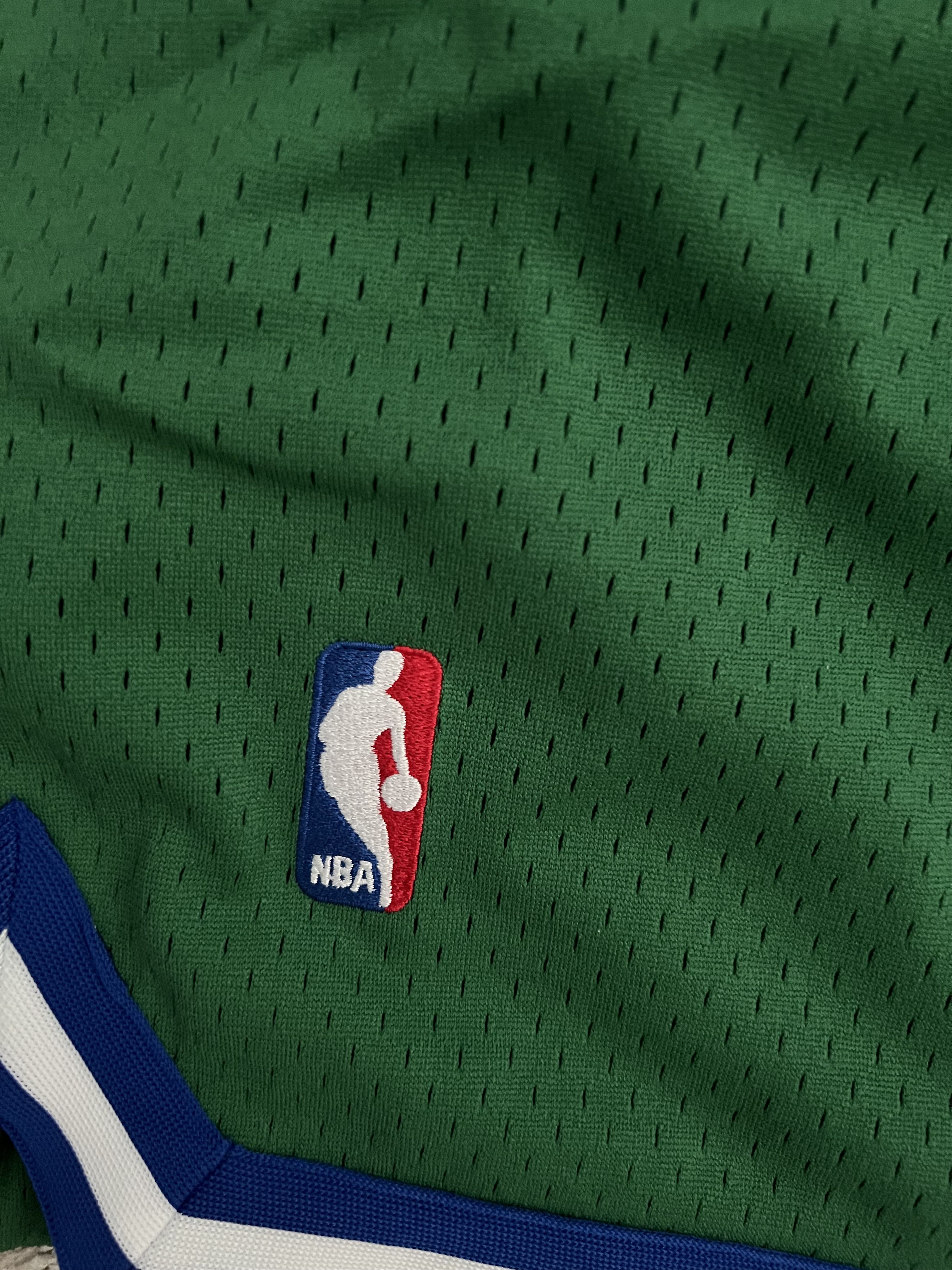 Just Don × Mitchell & Ness Dallas Mavericks 1981-82 NBA Just Don Mitchell & Ness Shorts Size US 32 / EU 48 - 14 Thumbnail