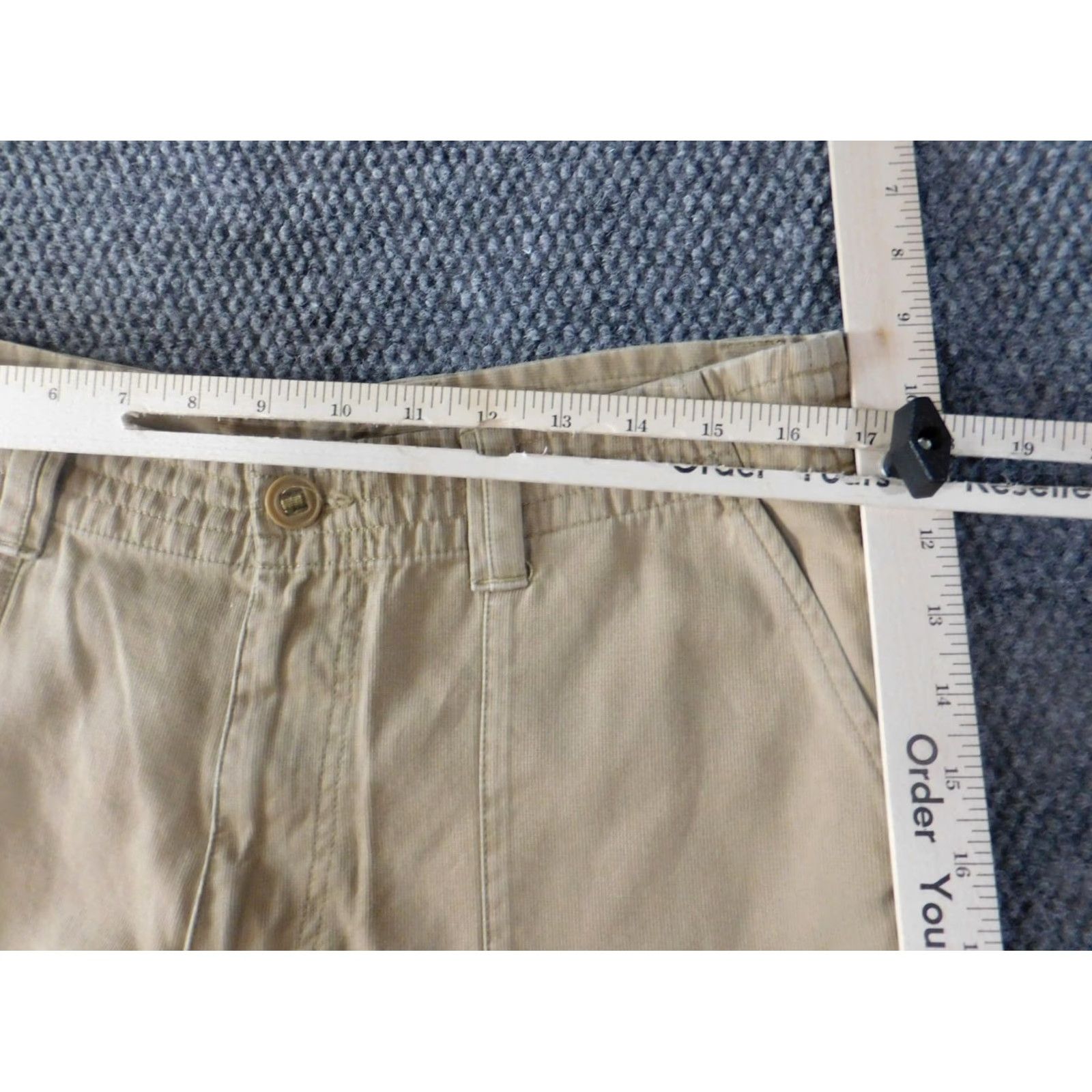 Roundtree & Yorke Roundtree & Yorke mens shorts 34 beige cargo utility easy care chino Shirt? Size US 34 / EU 50 - 4 Thumbnail