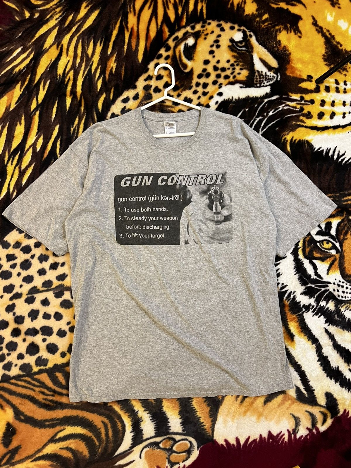 Gildan × Japanese Brand Crazy vintage Y2K Gun Control Tee Size US XXL / EU 58 / 5 - 1 Thumbnail